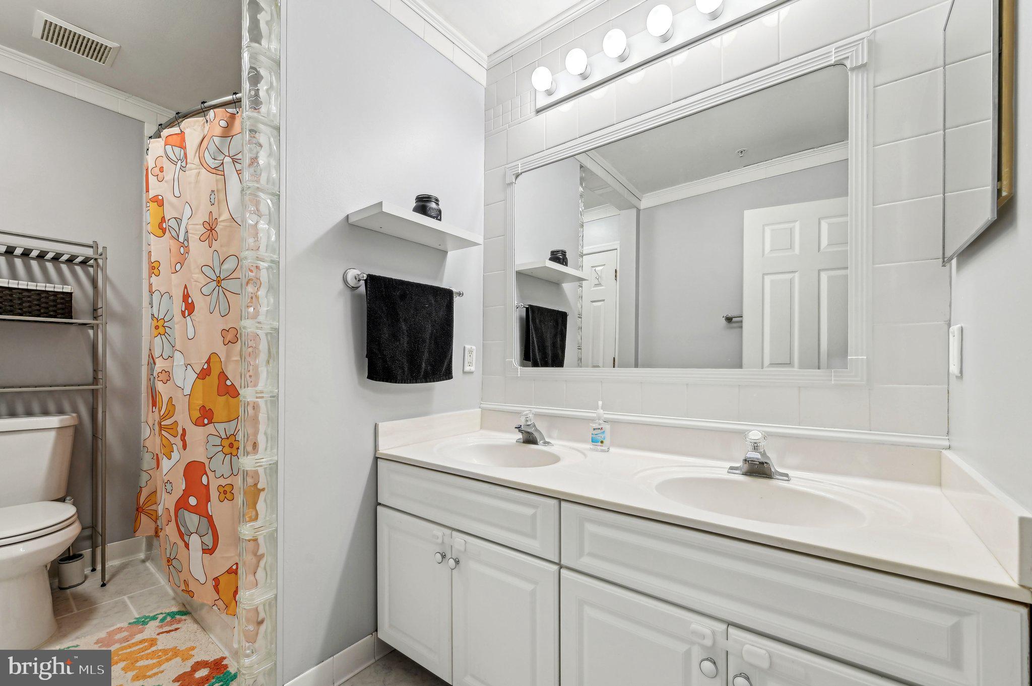 BRISTOL FOREST - Residential