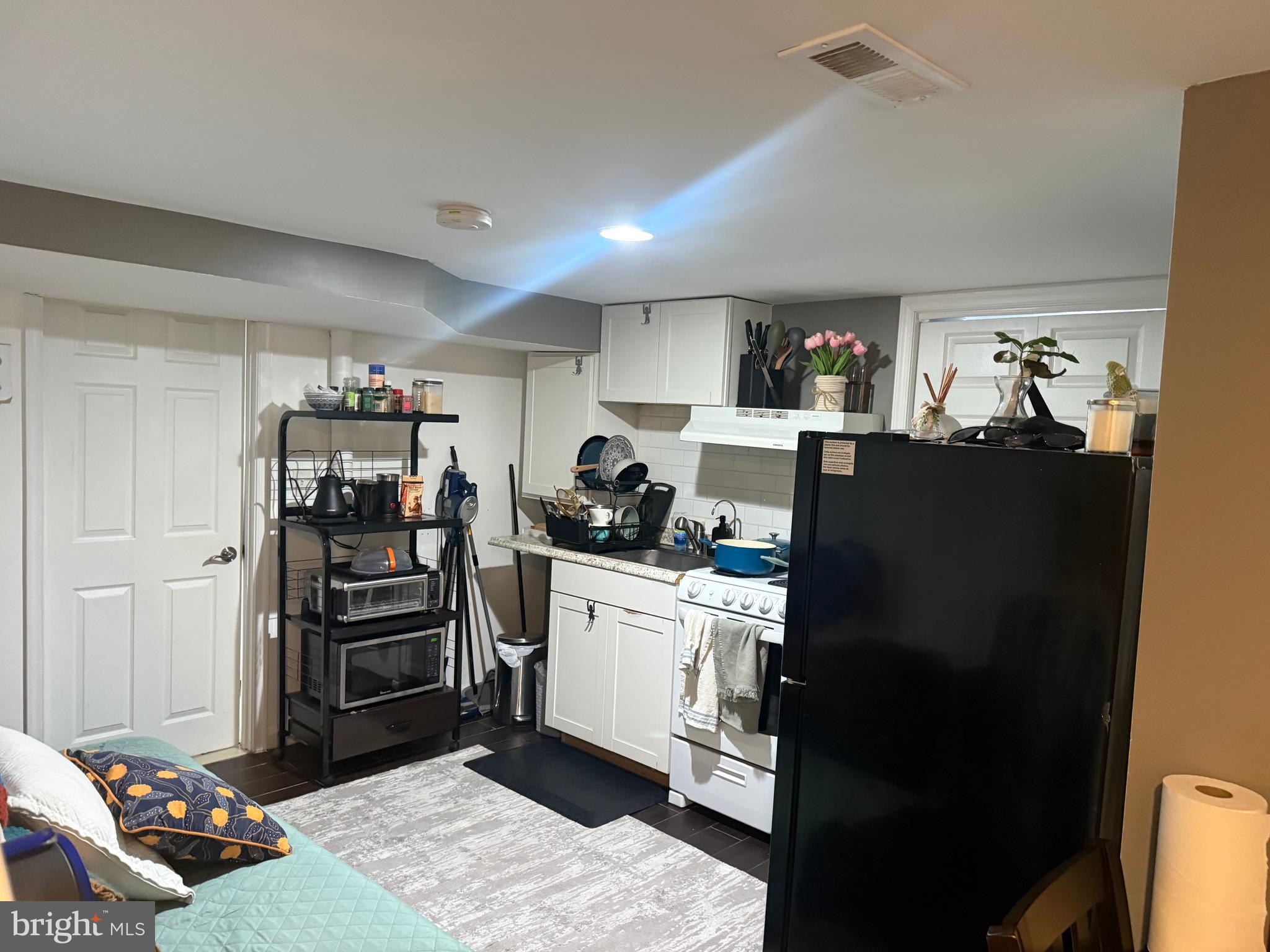 DEFENSE HEIGHTS - Residential