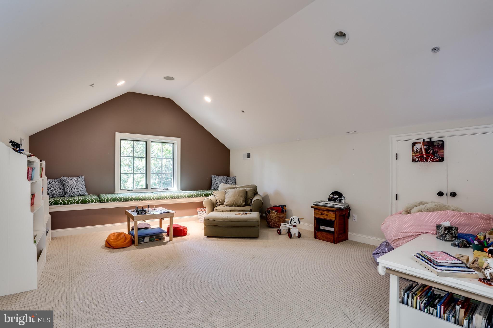 WARDOUR - Residential