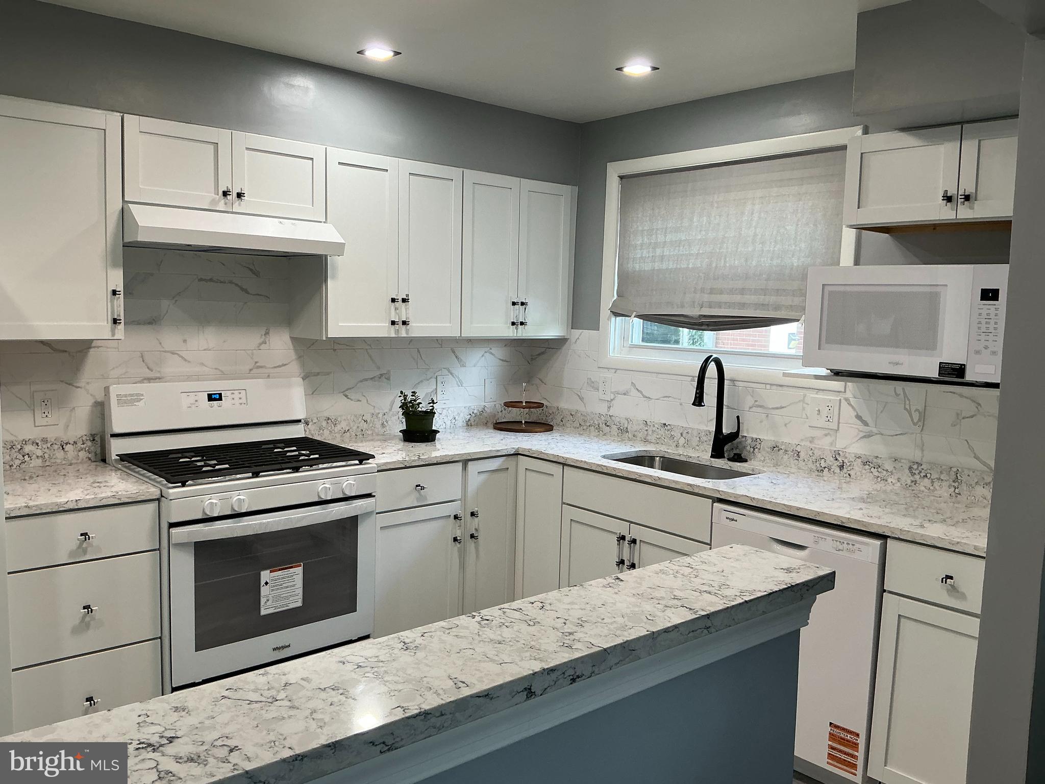 WOODMOOR ESTATES - Residential