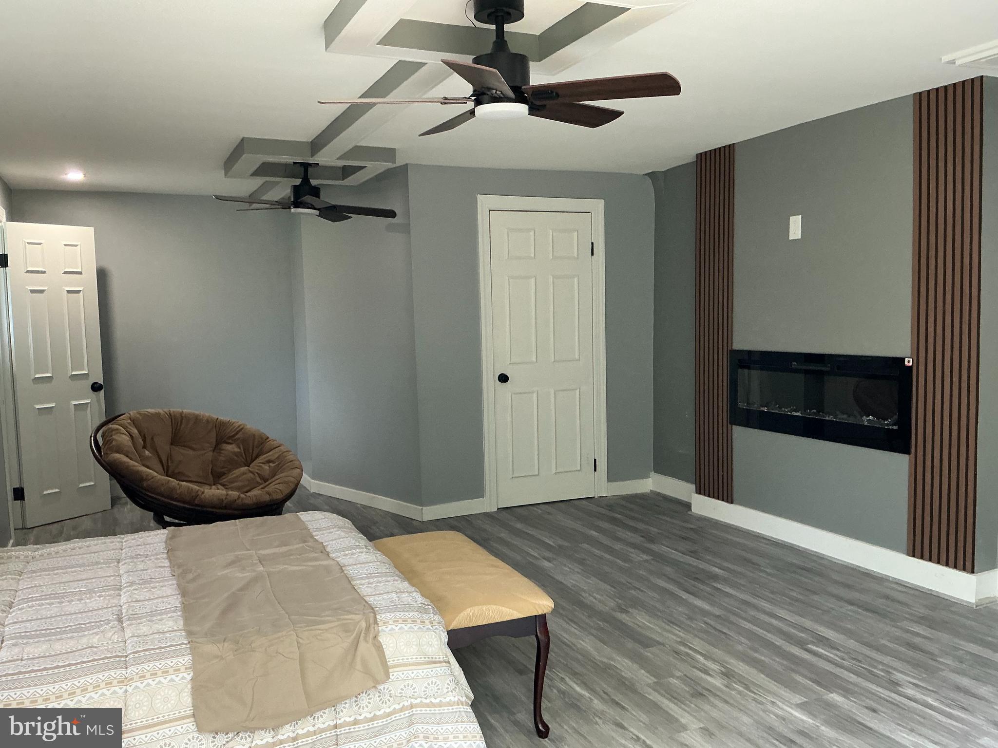 WOODMOOR ESTATES - Residential