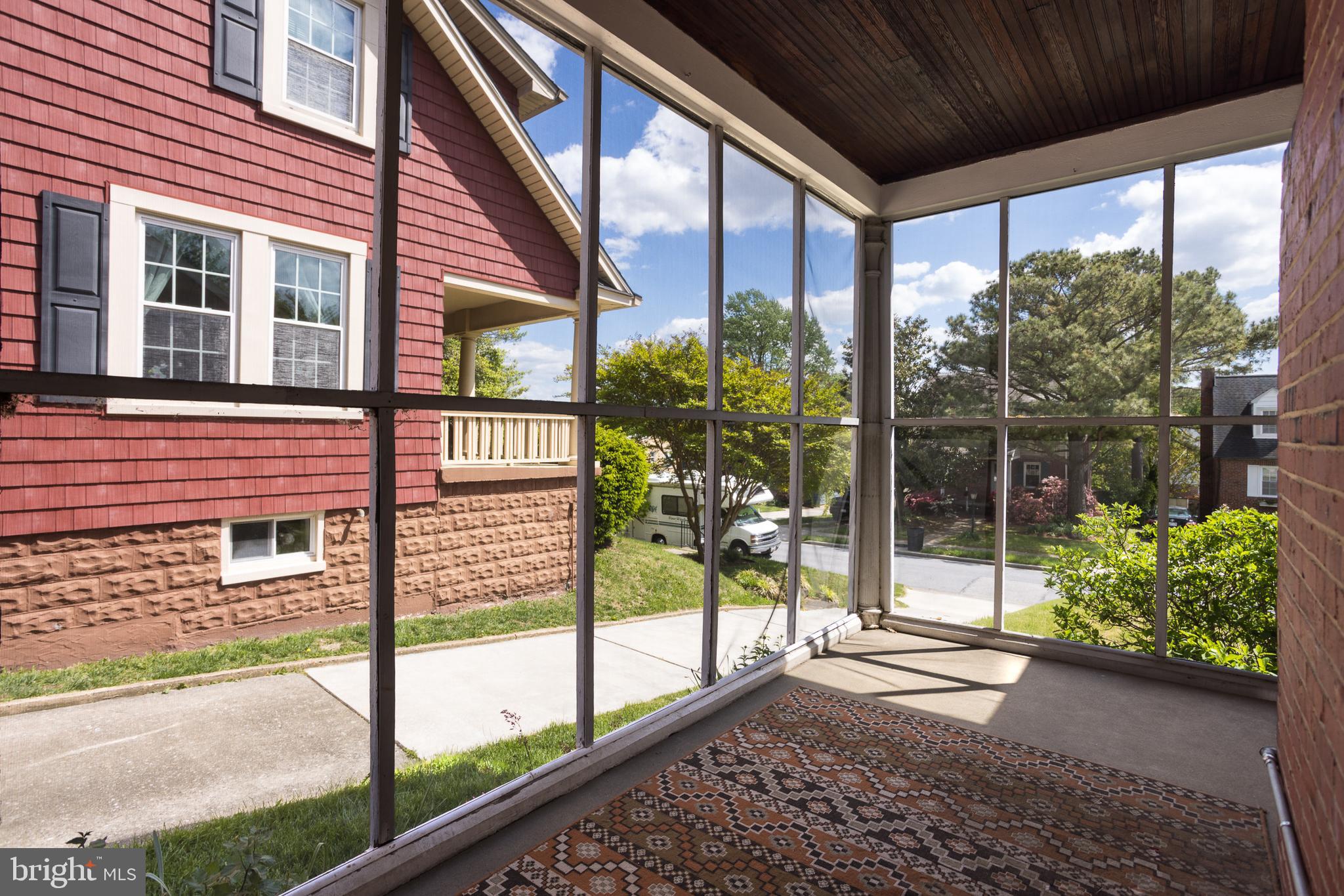 KENSINGTON - Residential