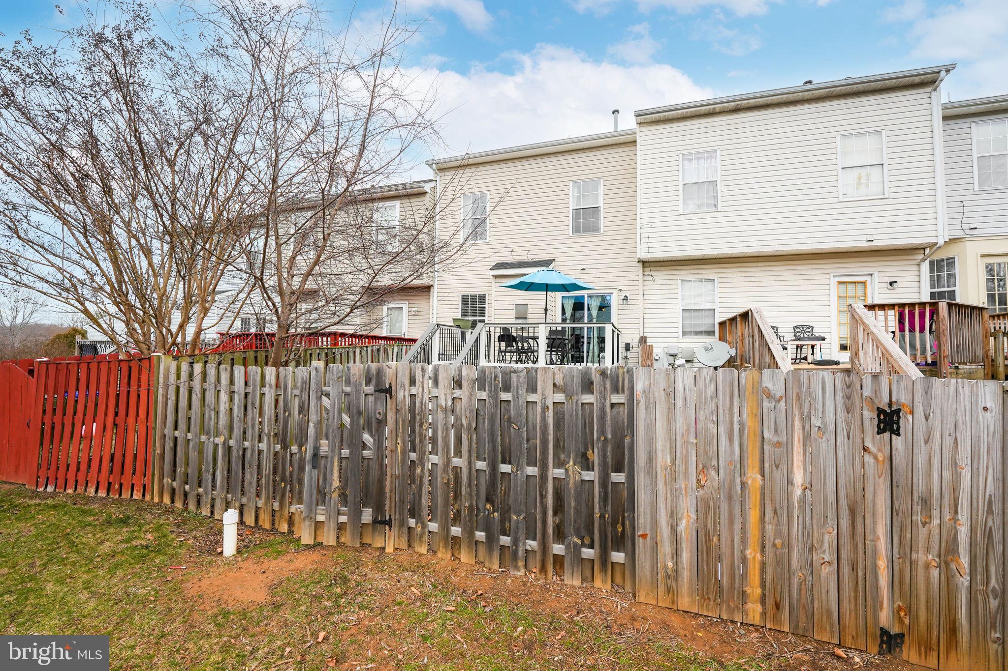 HAMPTON OAKS - Residential