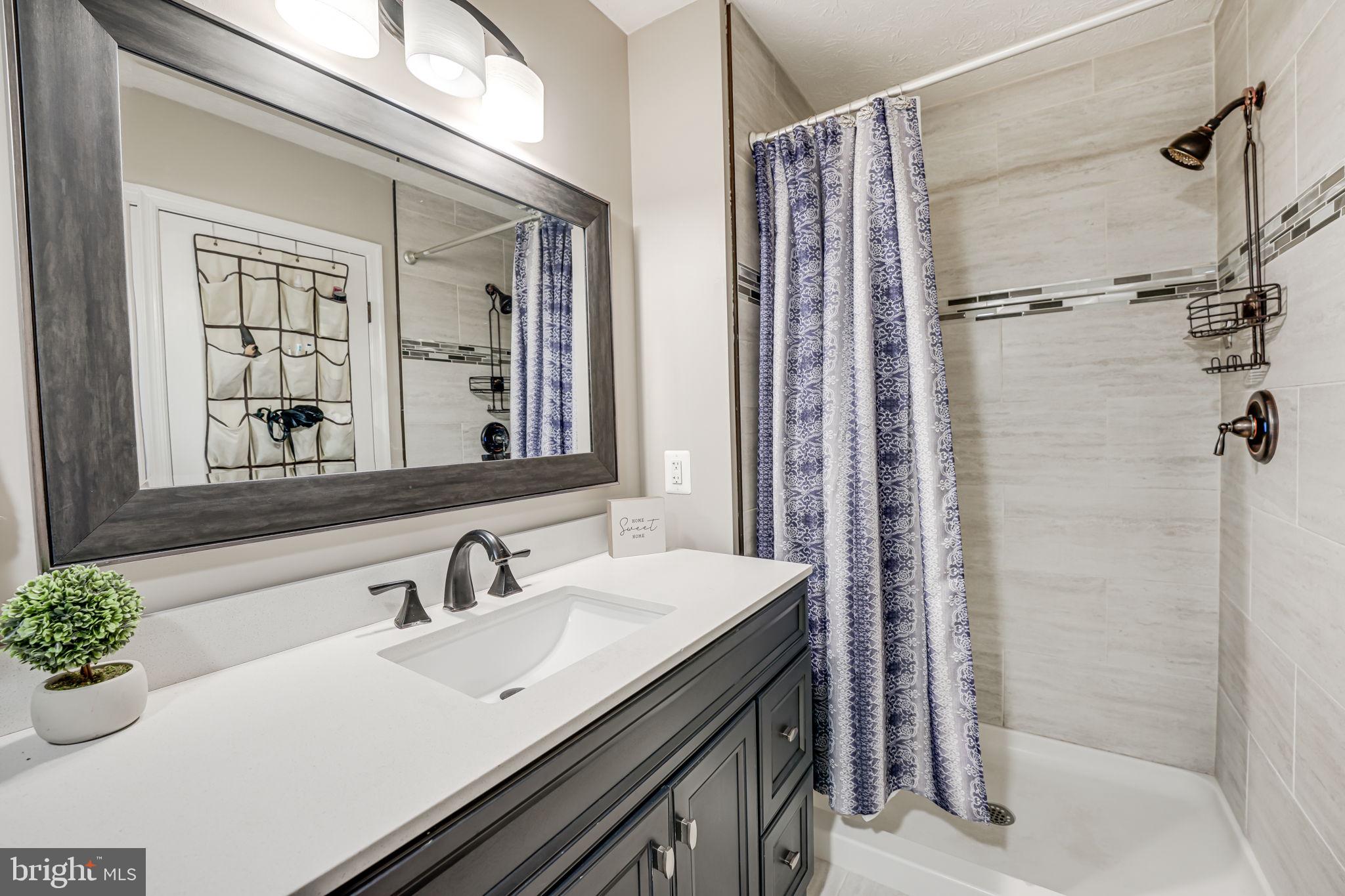 HAMPTON OAKS - Residential