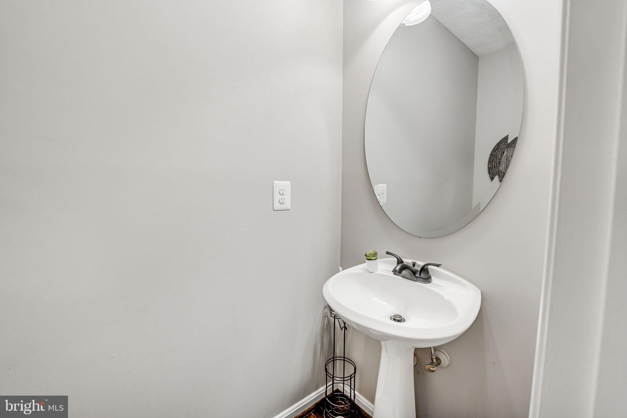 HAMPTON OAKS - Residential