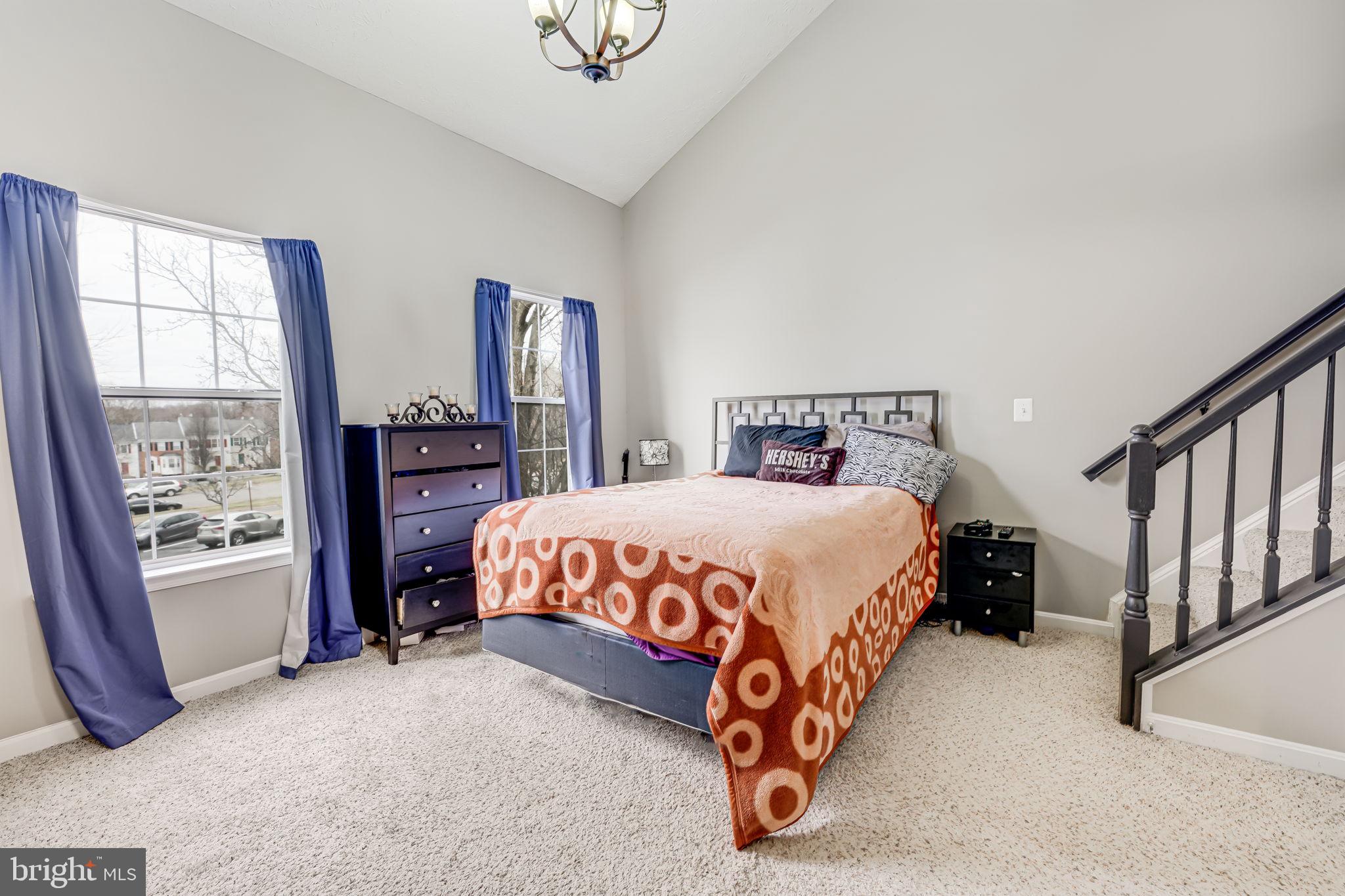 HAMPTON OAKS - Residential