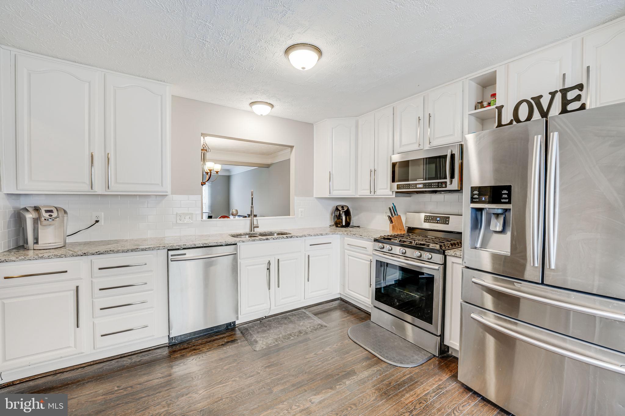 HAMPTON OAKS - Residential