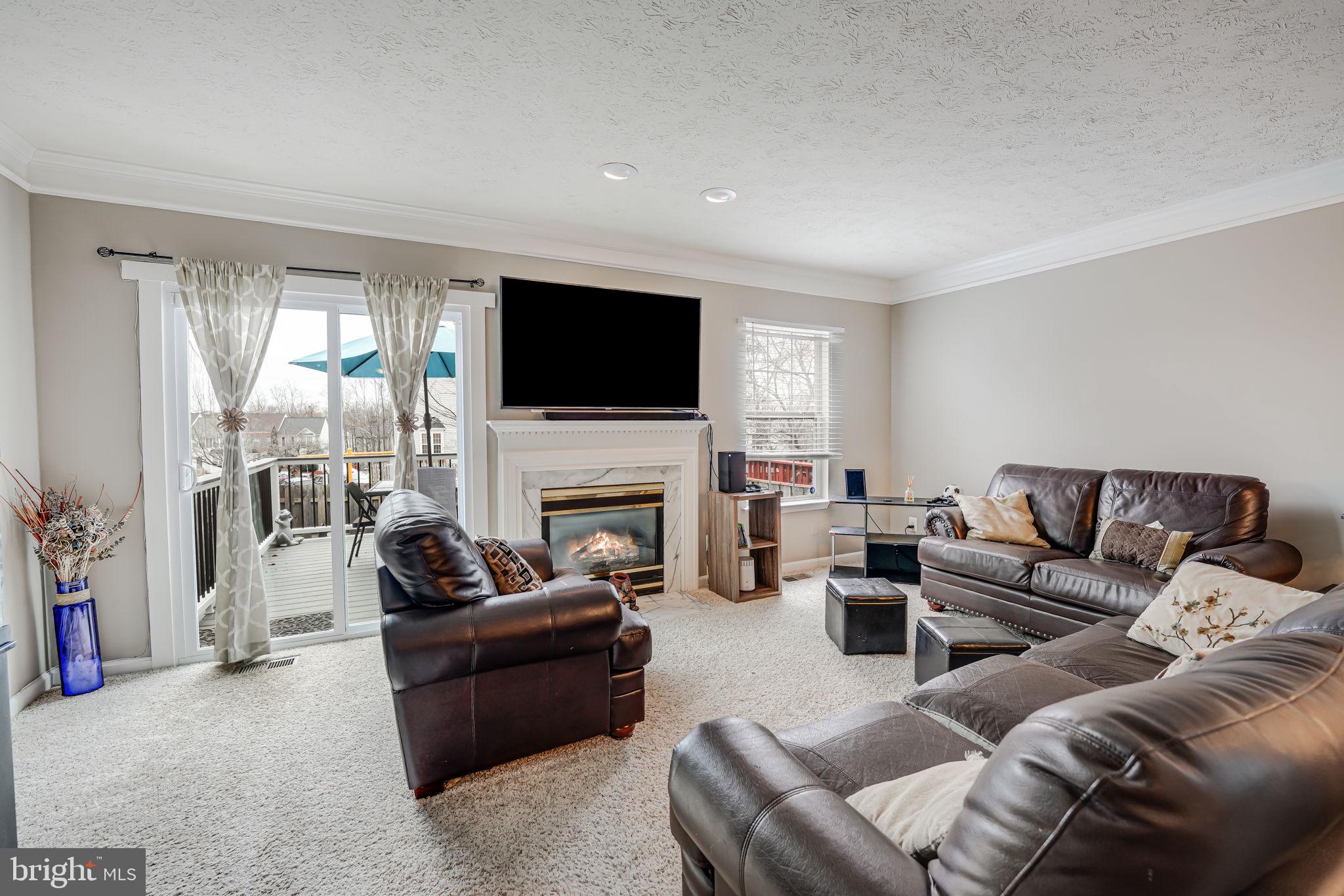 HAMPTON OAKS - Residential