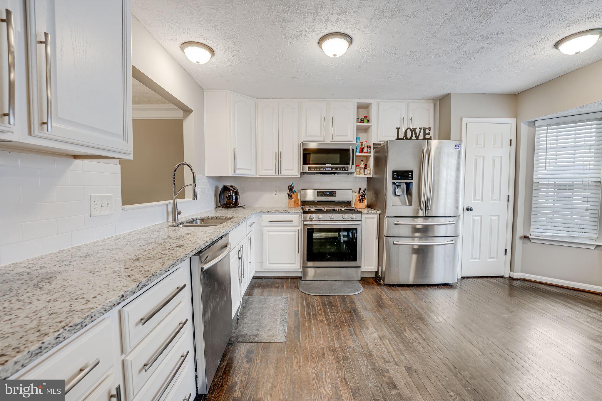 HAMPTON OAKS - Residential