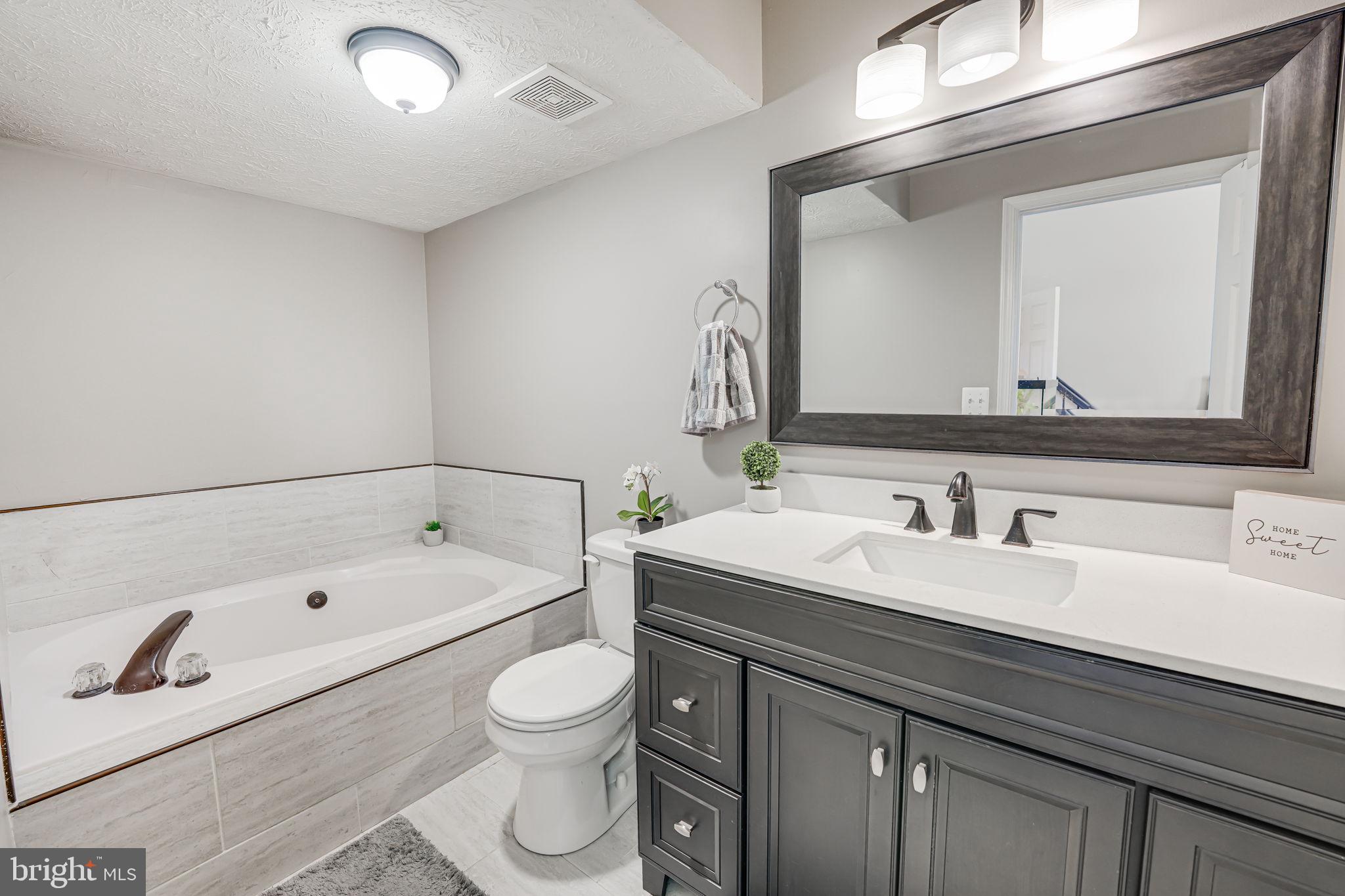 HAMPTON OAKS - Residential