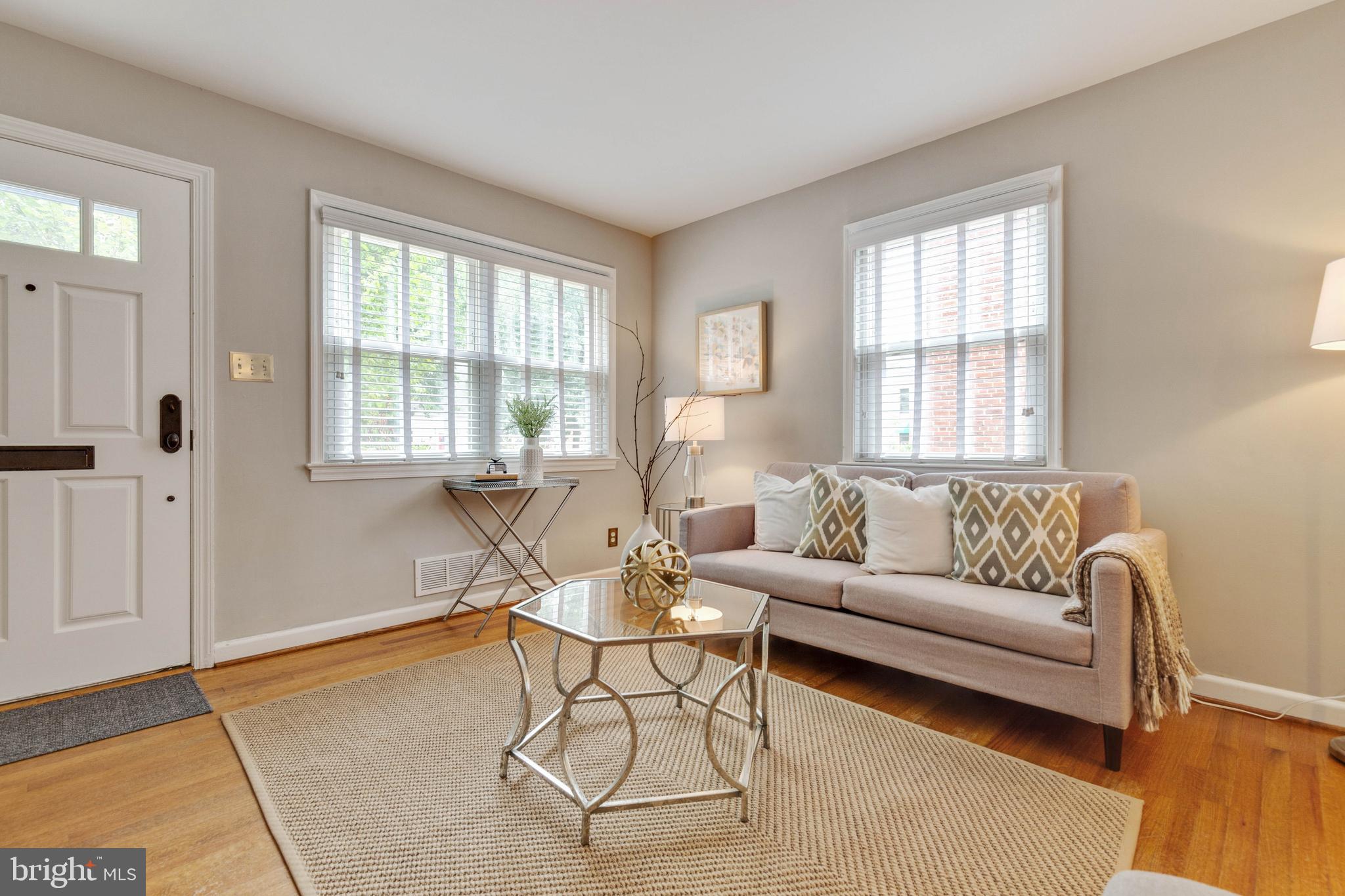 ROSEMONT PARK - Residential