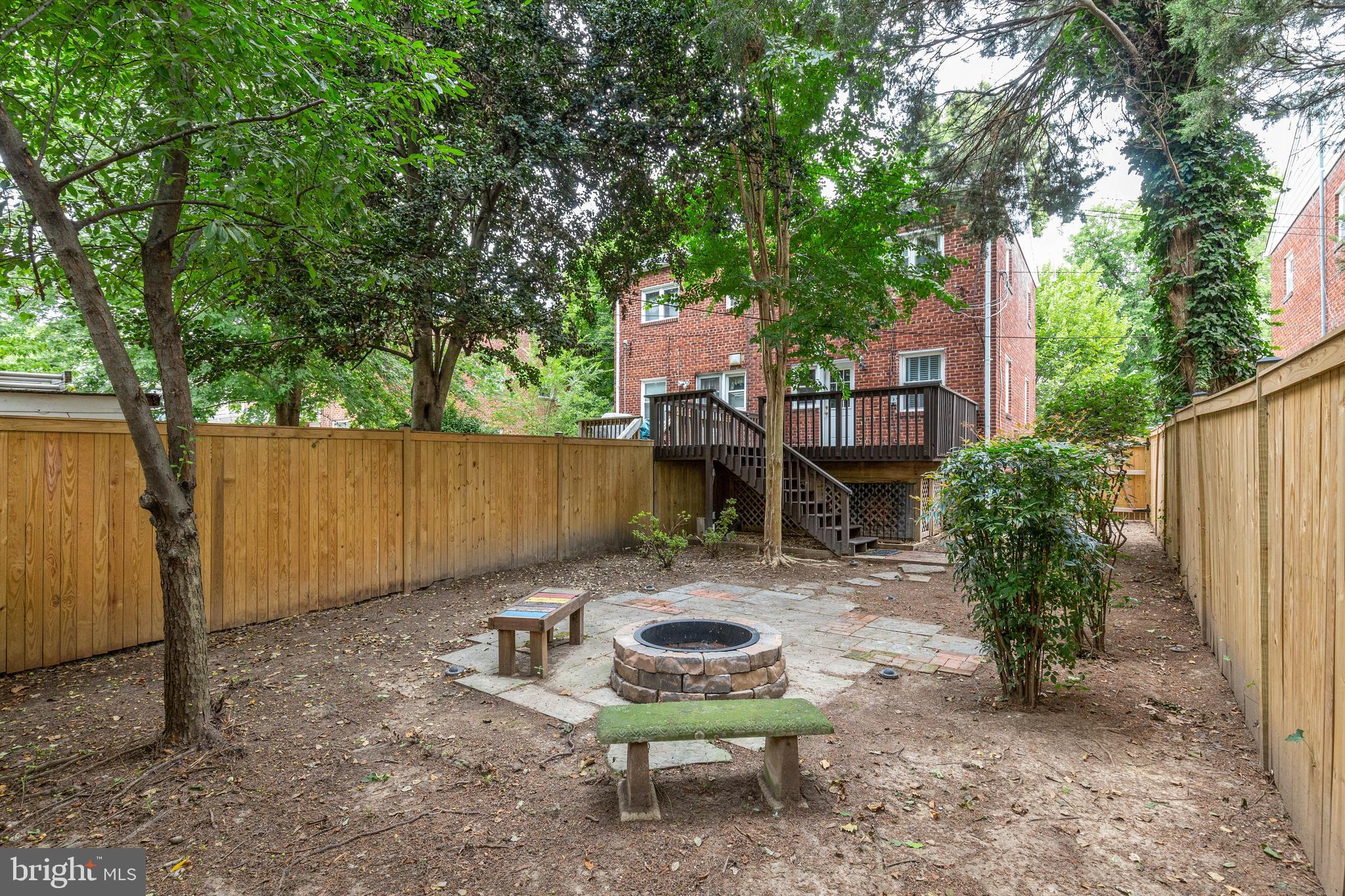 ROSEMONT PARK - Residential