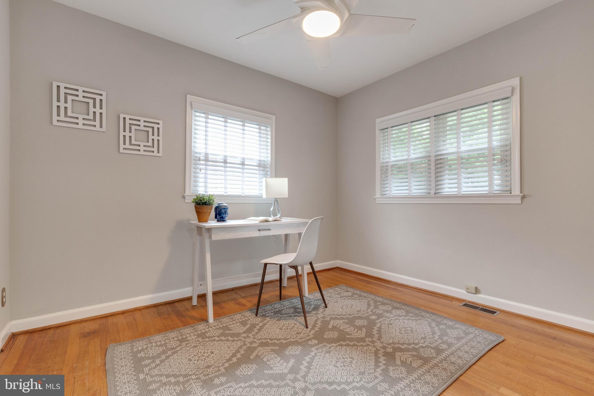 ROSEMONT PARK - Residential