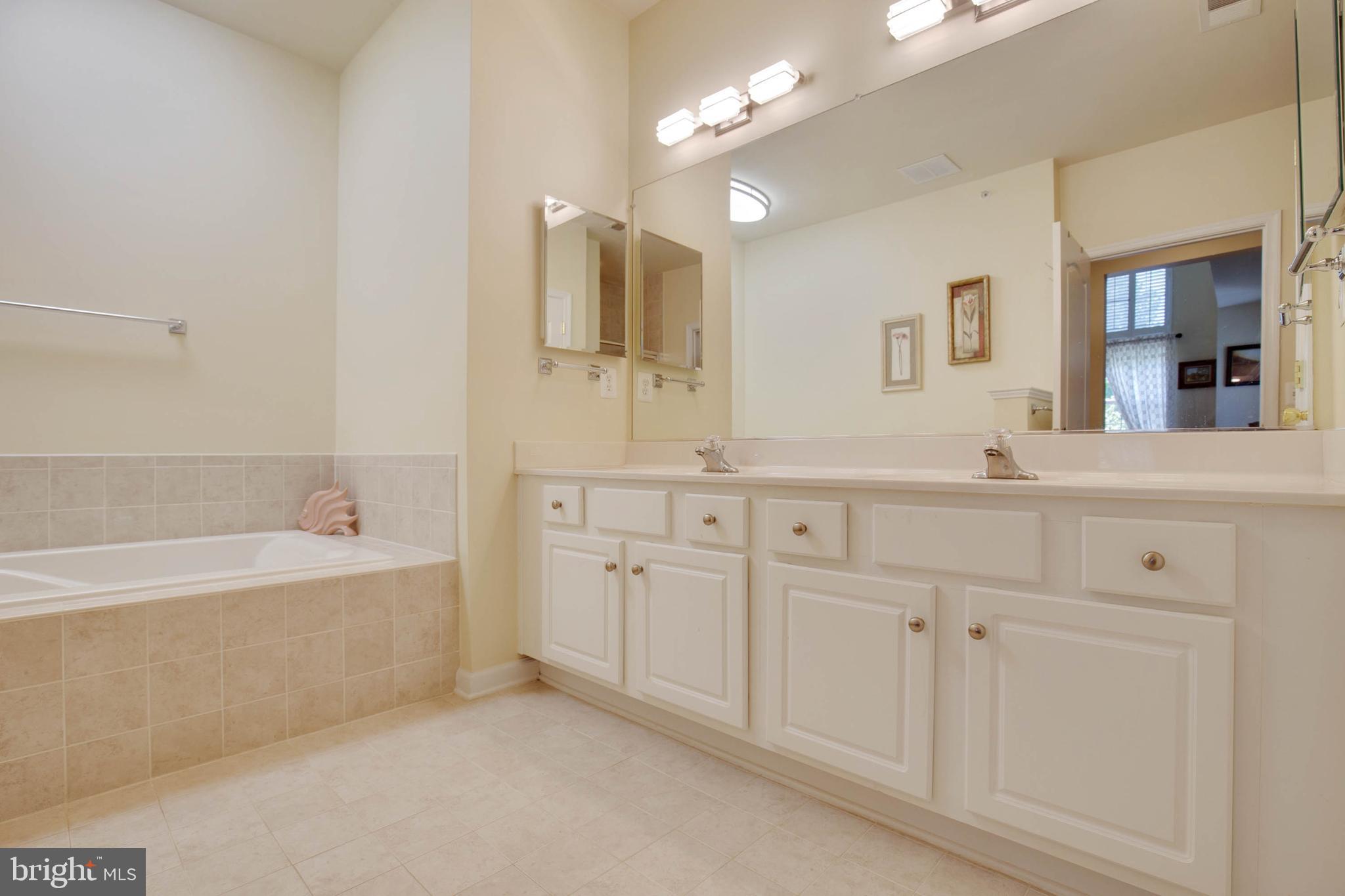 BELMONT BAY - Residential