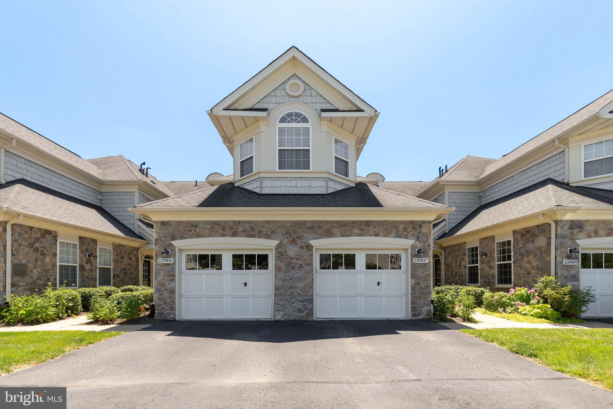 BELMONT BAY - Residential