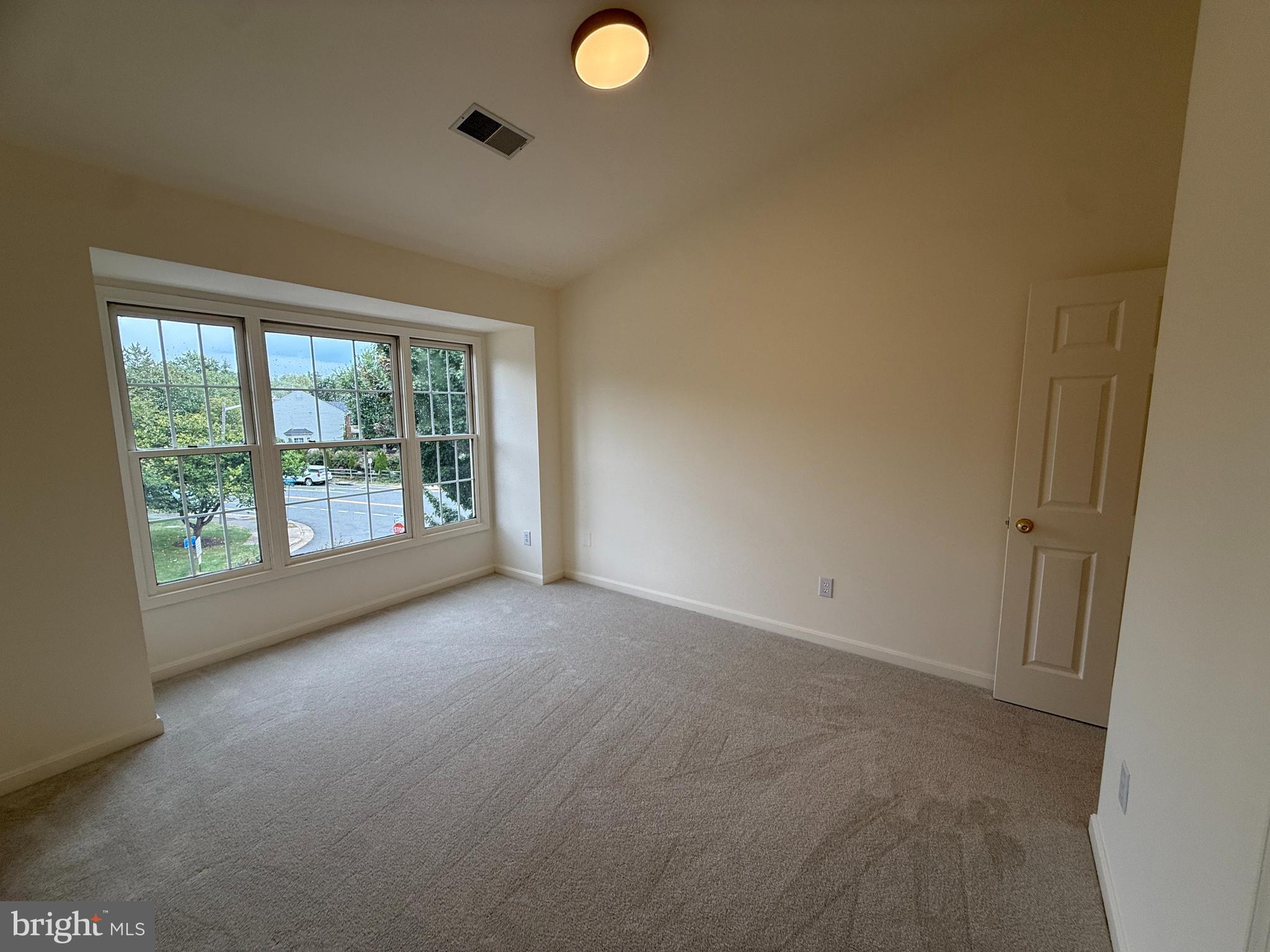 KINGSTOWNE - Residential