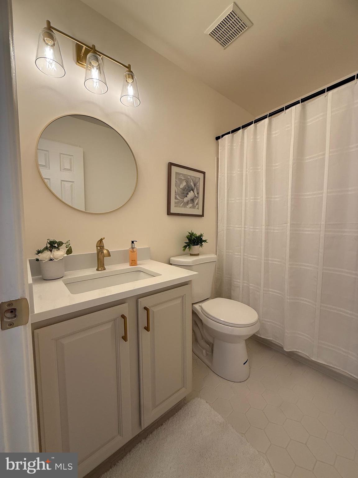 KINGSTOWNE - Residential