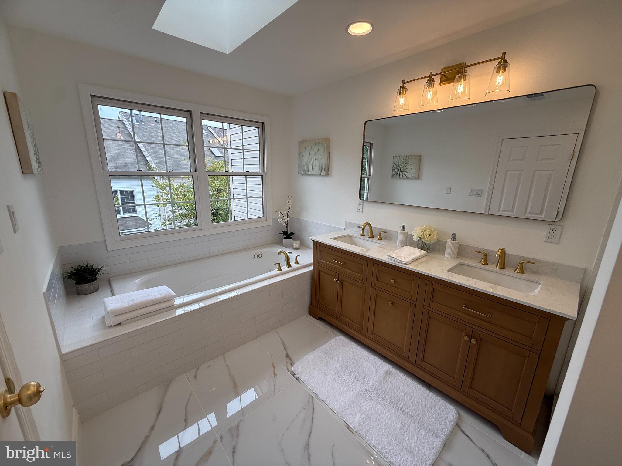 KINGSTOWNE - Residential