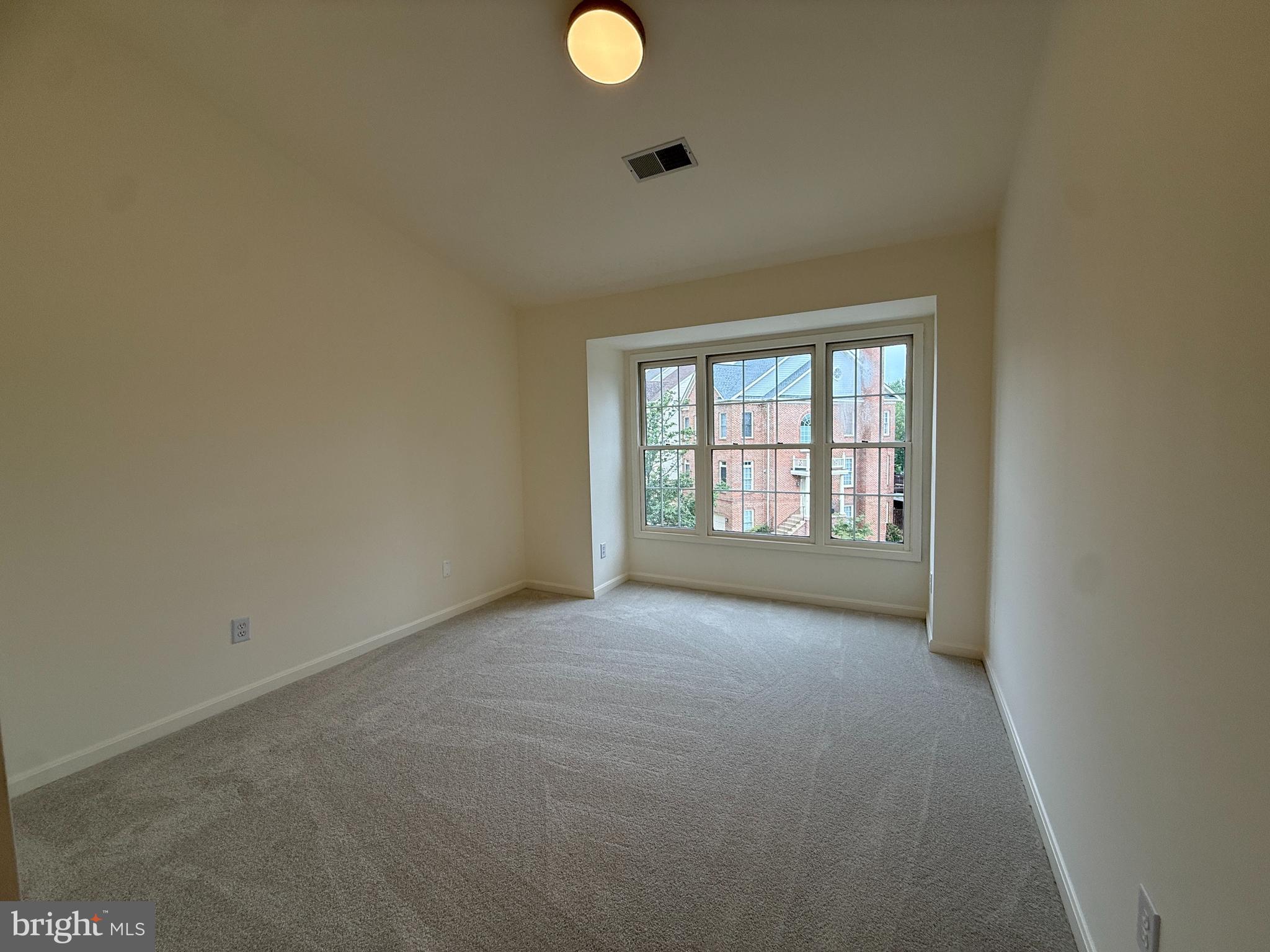 KINGSTOWNE - Residential