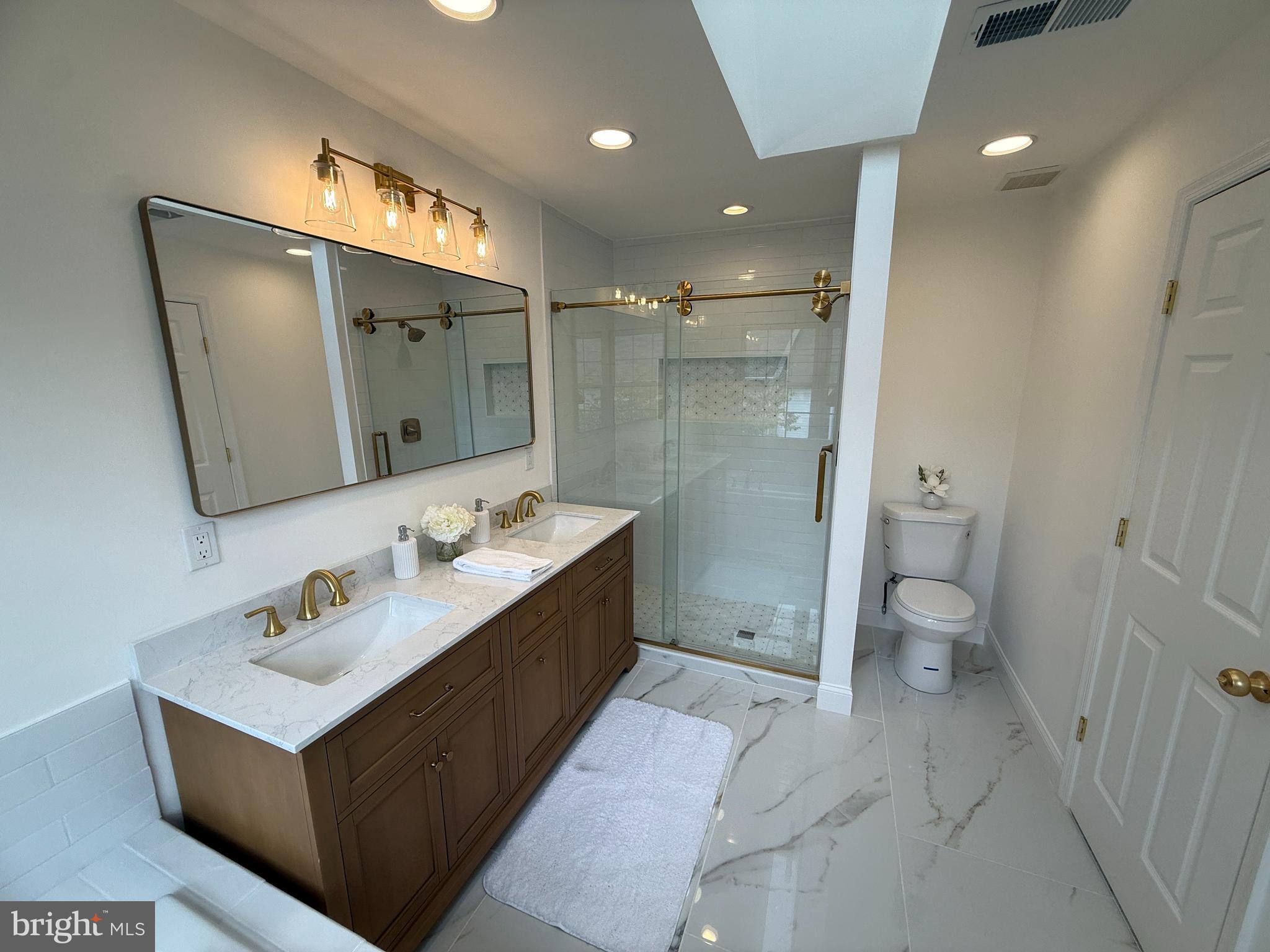 KINGSTOWNE - Residential