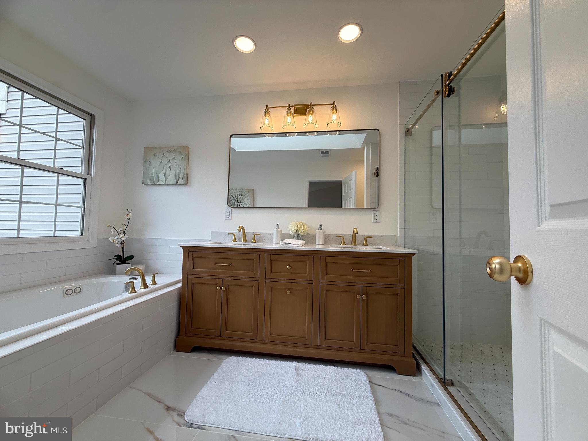 KINGSTOWNE - Residential