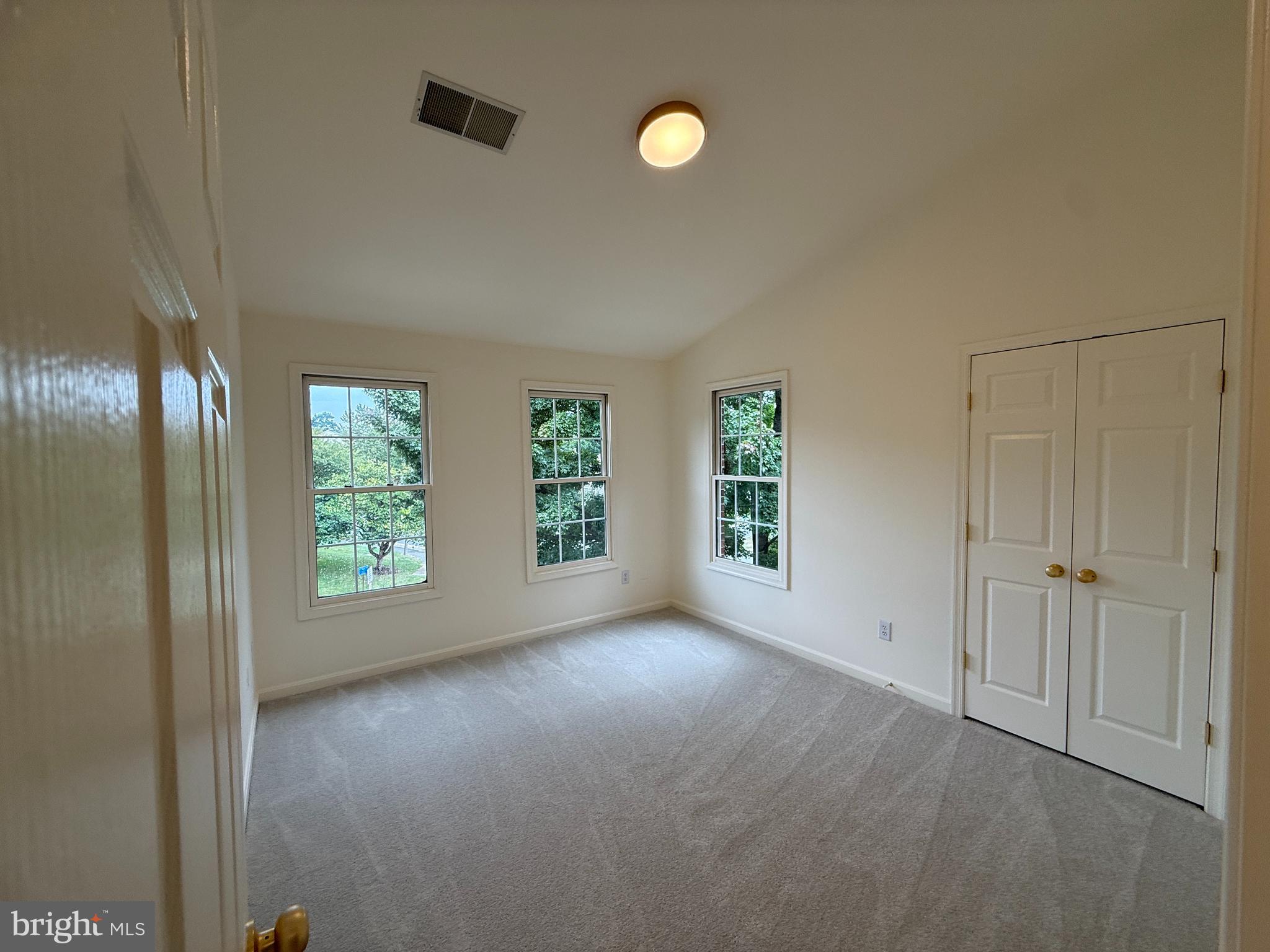 KINGSTOWNE - Residential