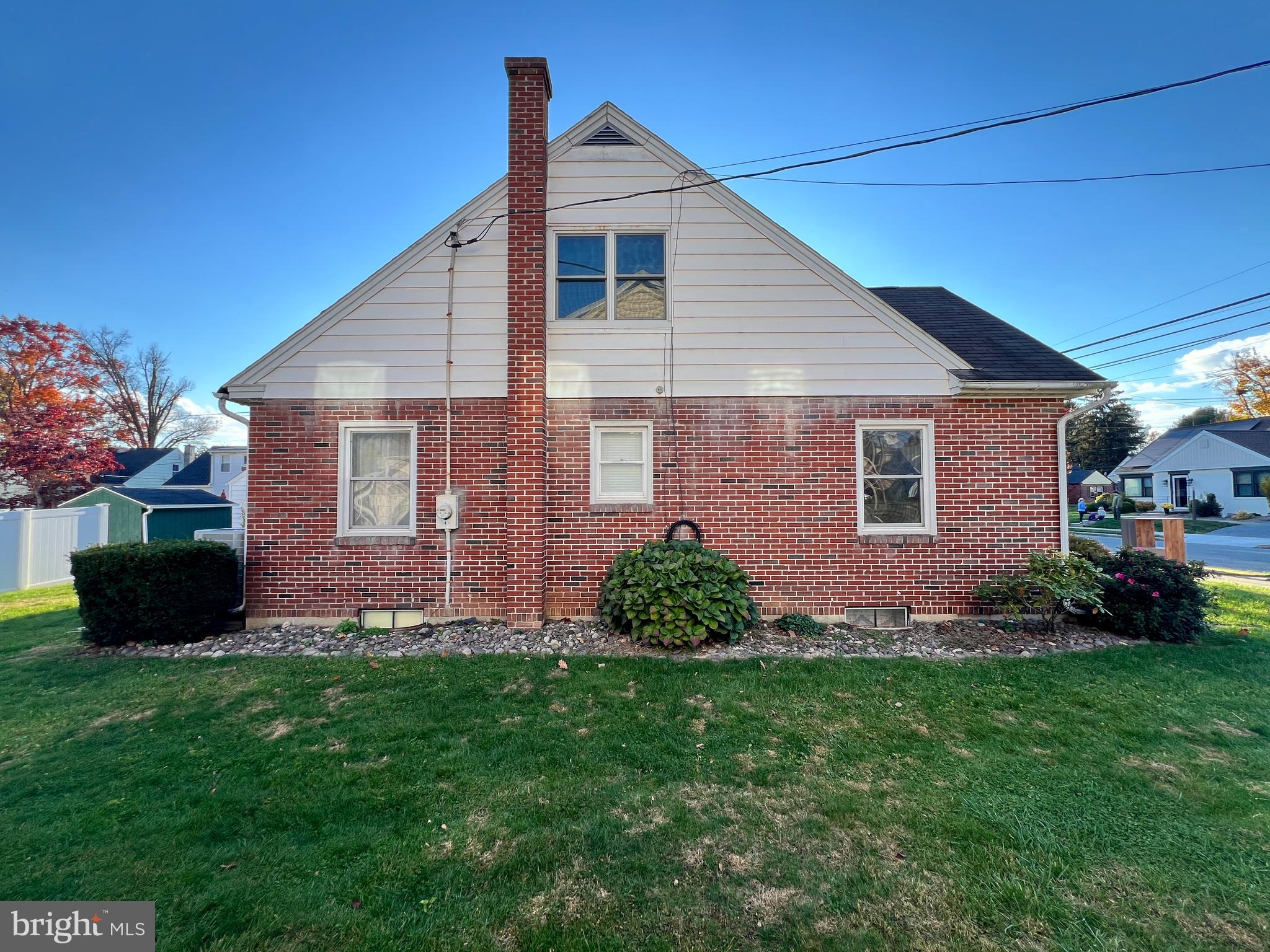 327 W FERDINAND STREET