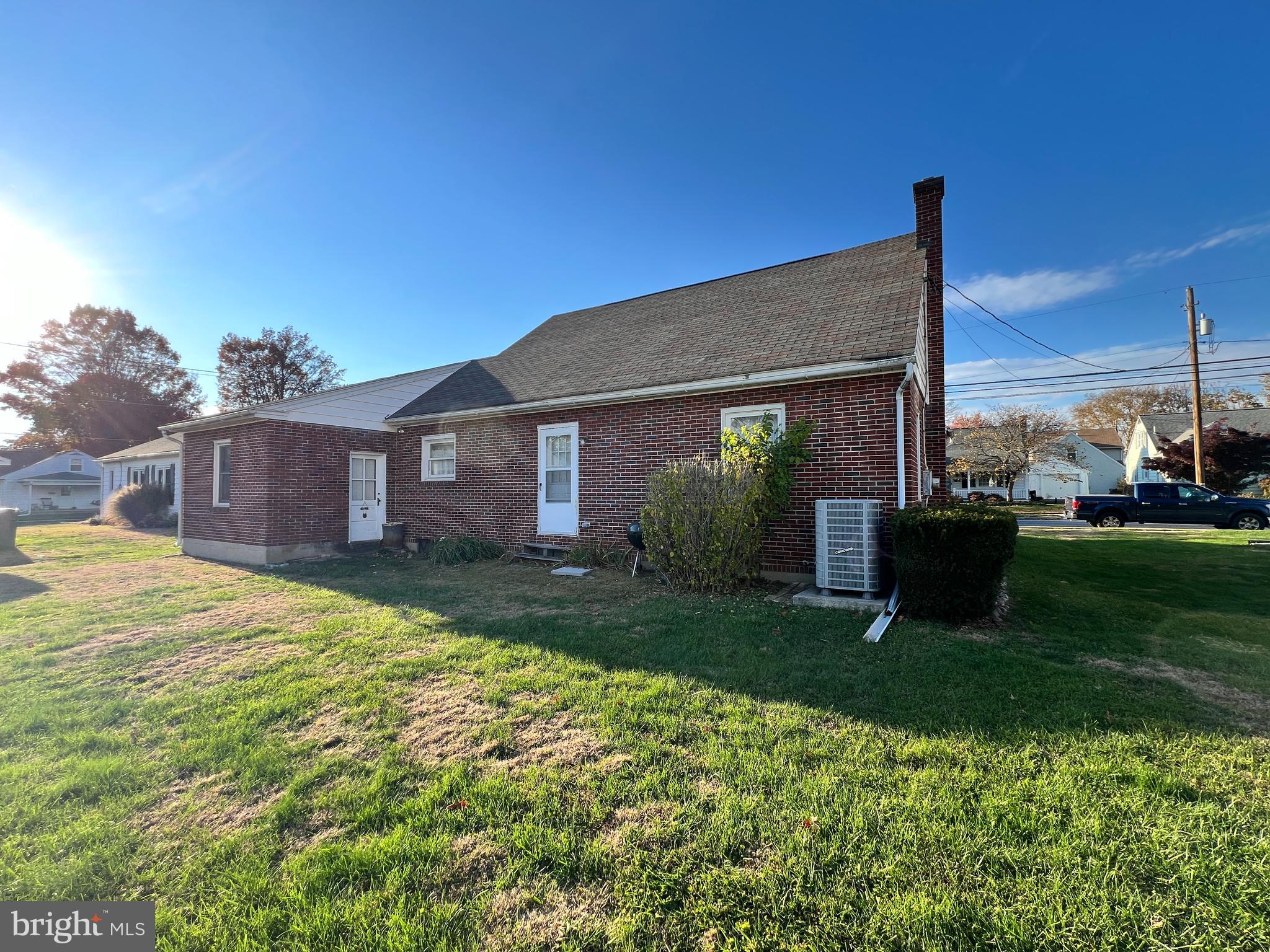 327 W FERDINAND STREET