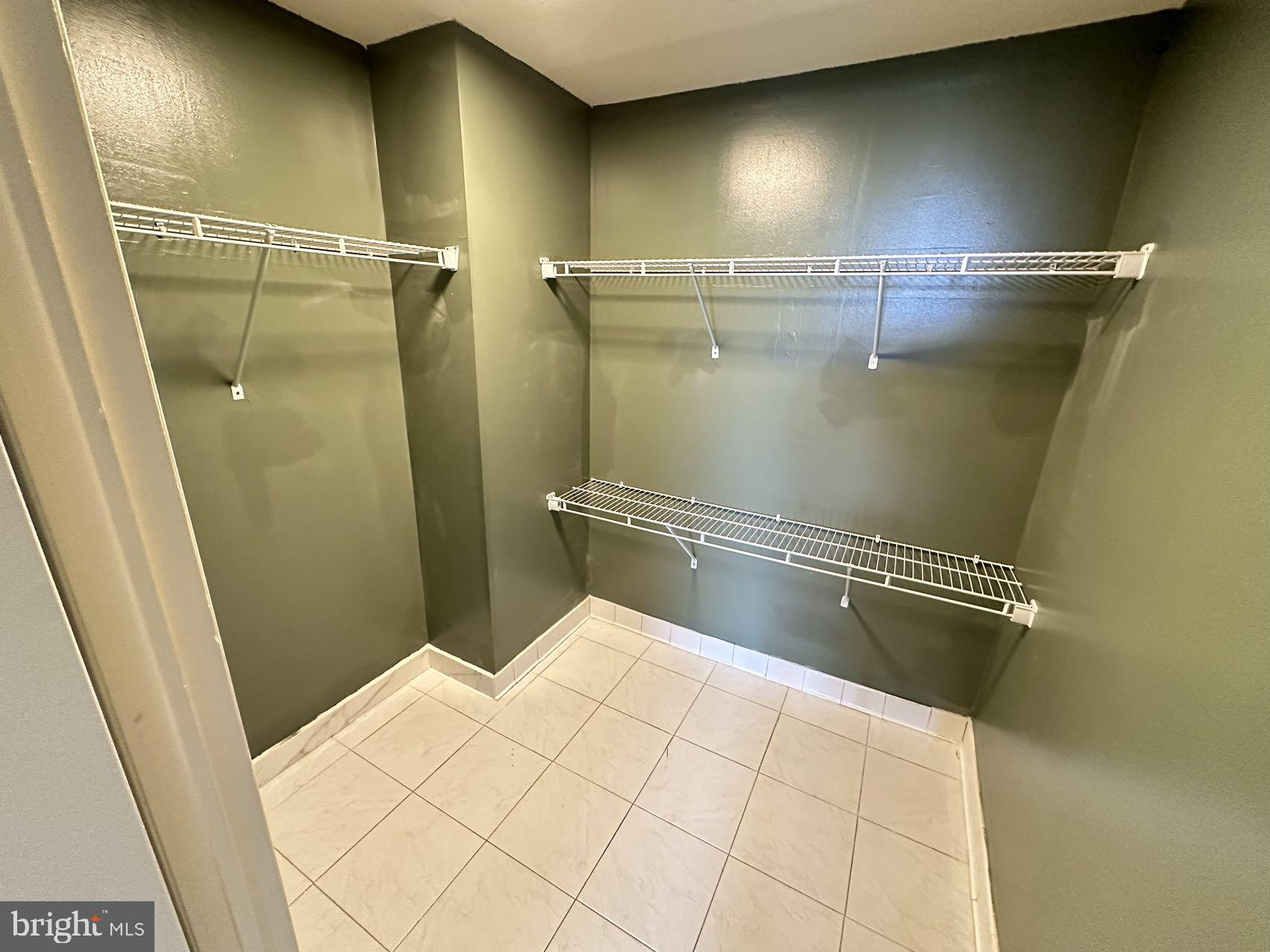 SKYLINE HOUSE - Residential Lease