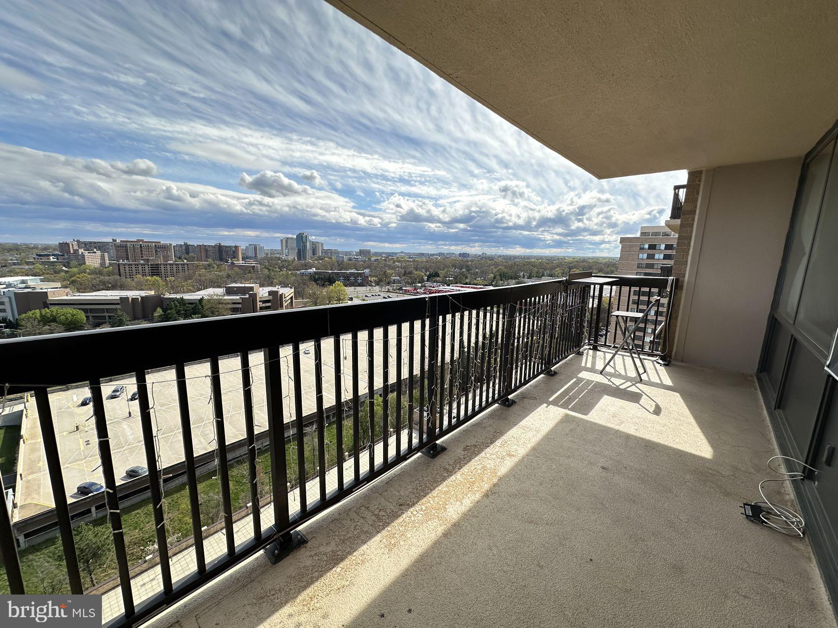 SKYLINE HOUSE - Residential Lease