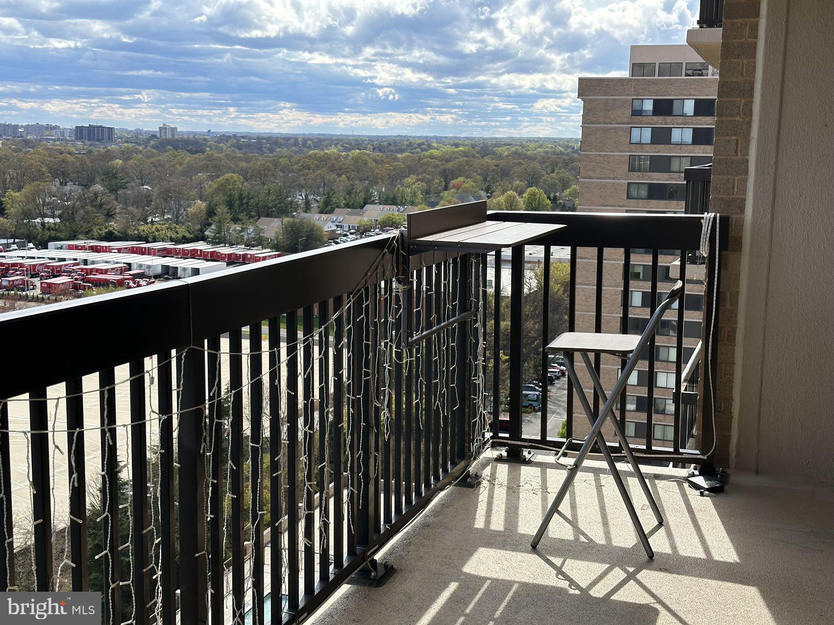 SKYLINE HOUSE - Residential Lease