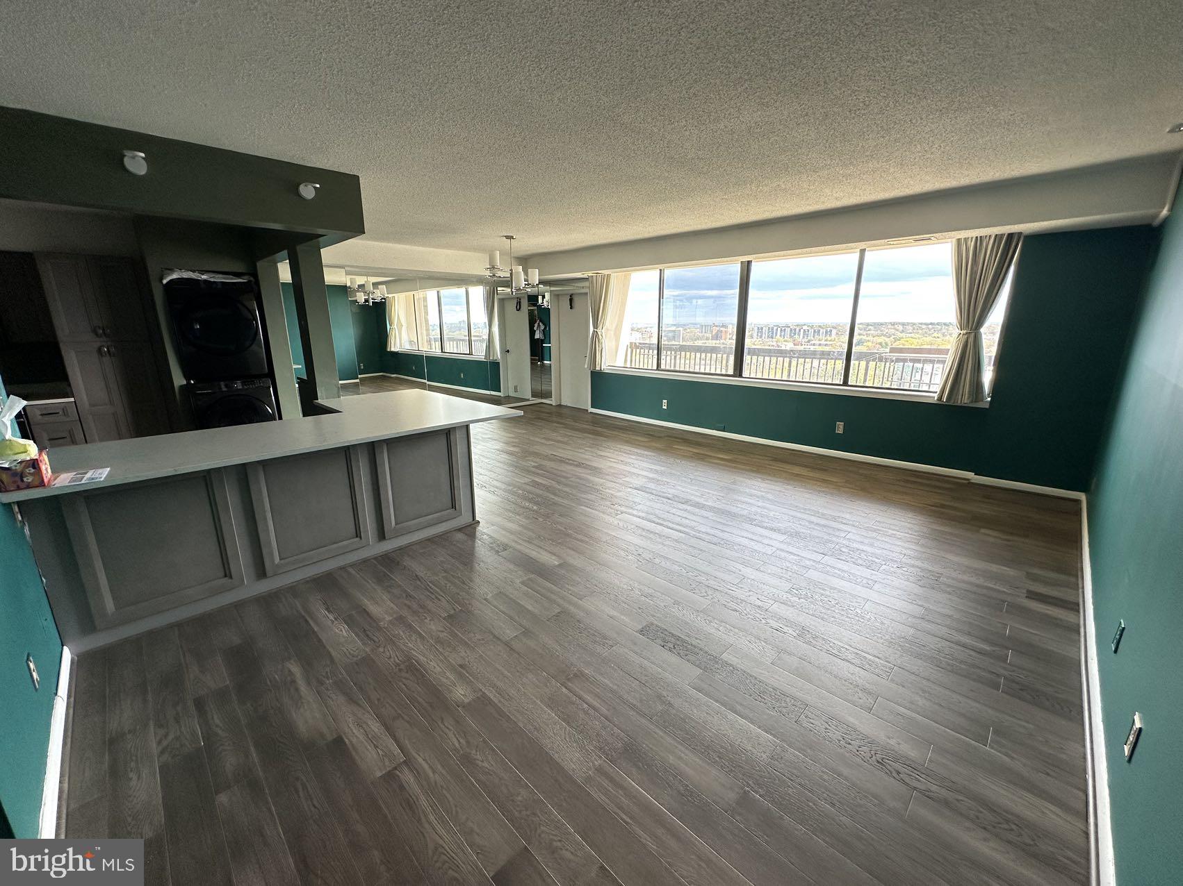 SKYLINE HOUSE - Residential Lease