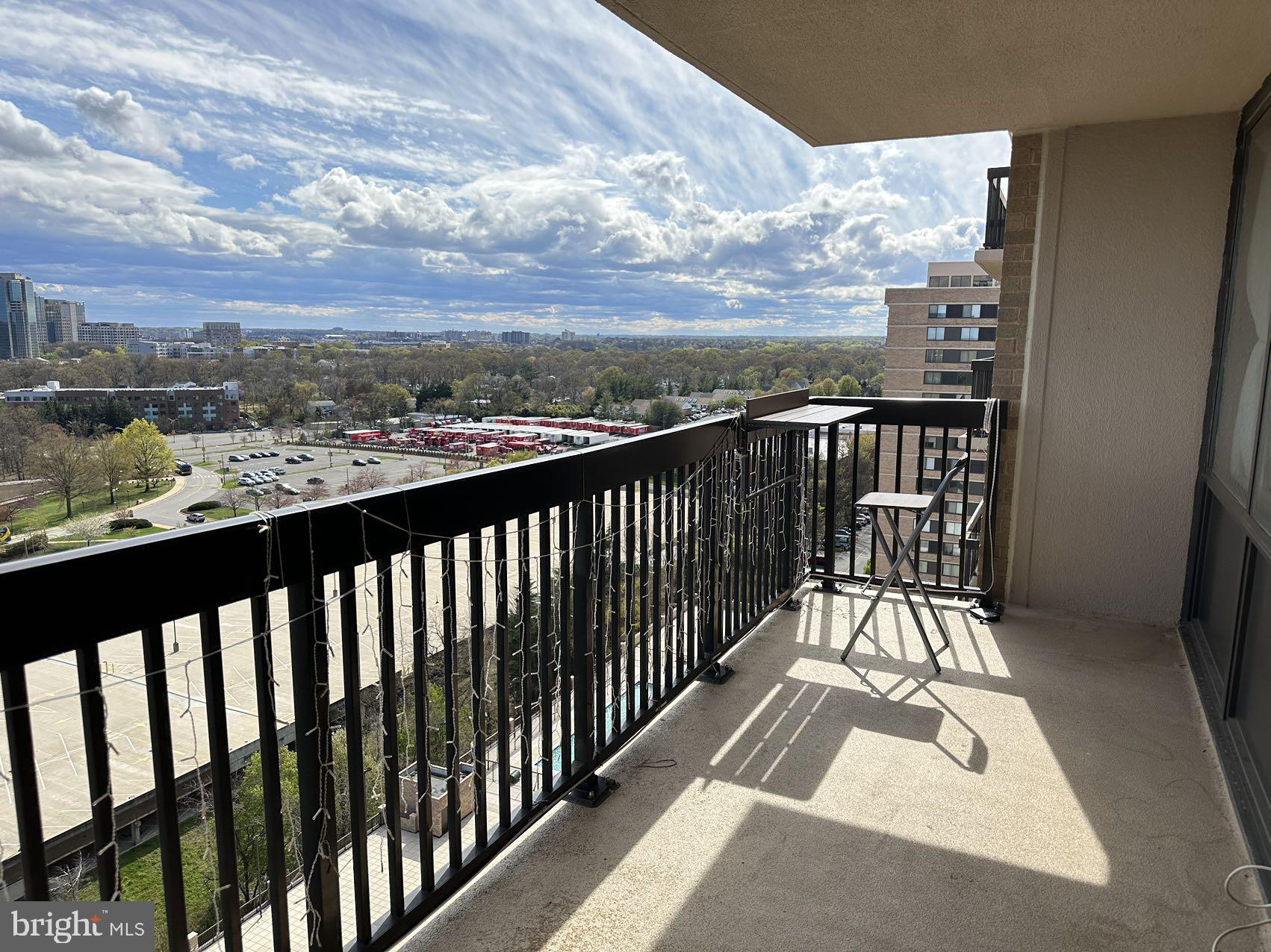 SKYLINE HOUSE - Residential Lease