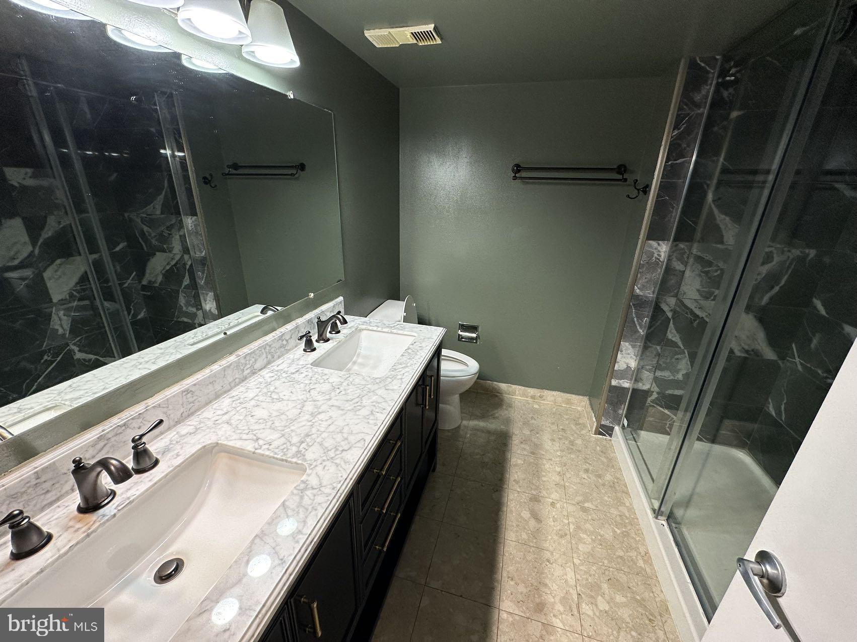 SKYLINE HOUSE - Residential Lease