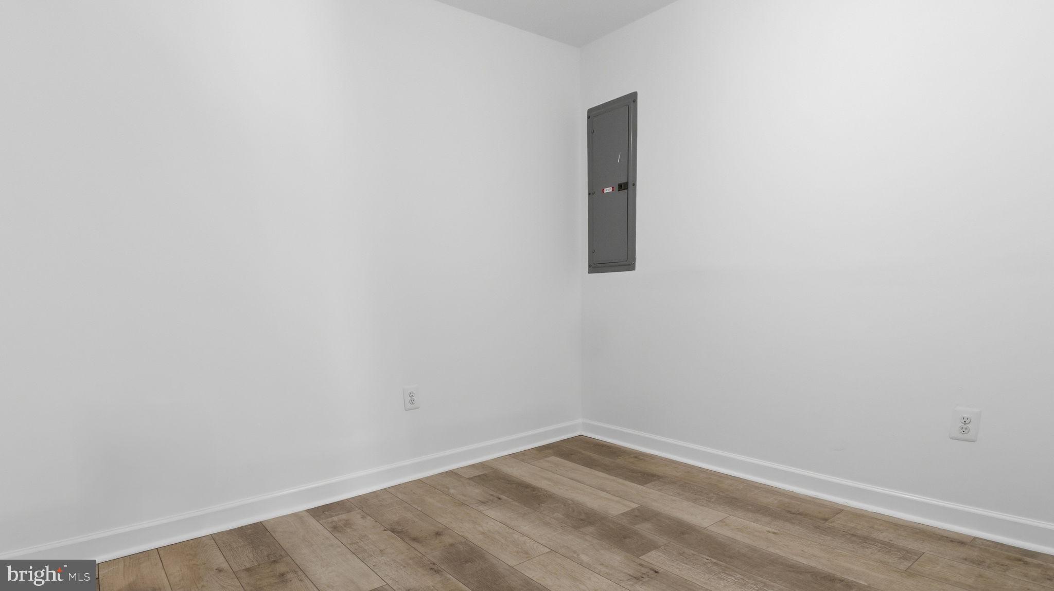 COUNTRY CLUB HILLS - Residential