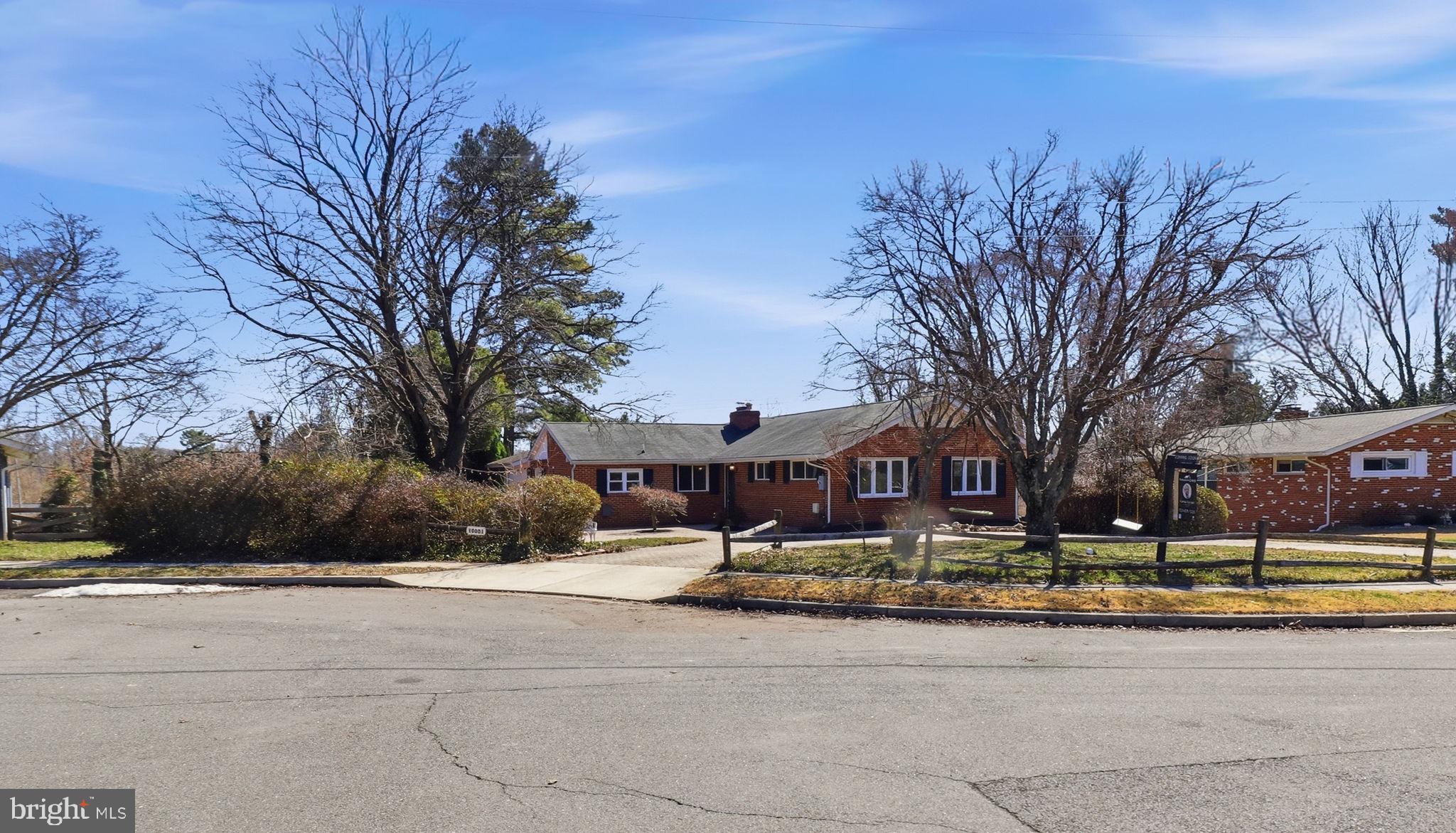 COUNTRY CLUB HILLS - Residential