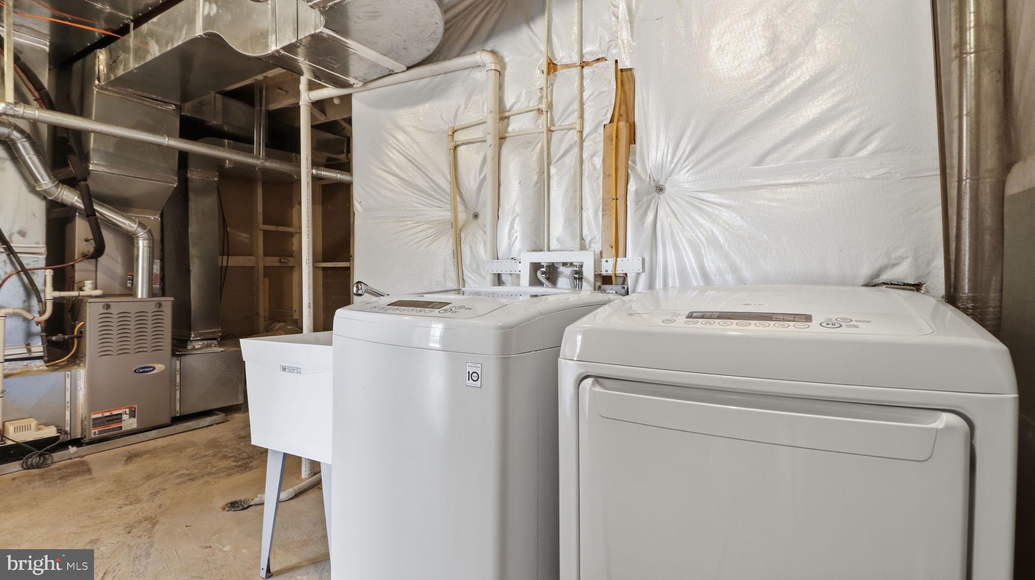 COUNTRY CLUB HILLS - Residential