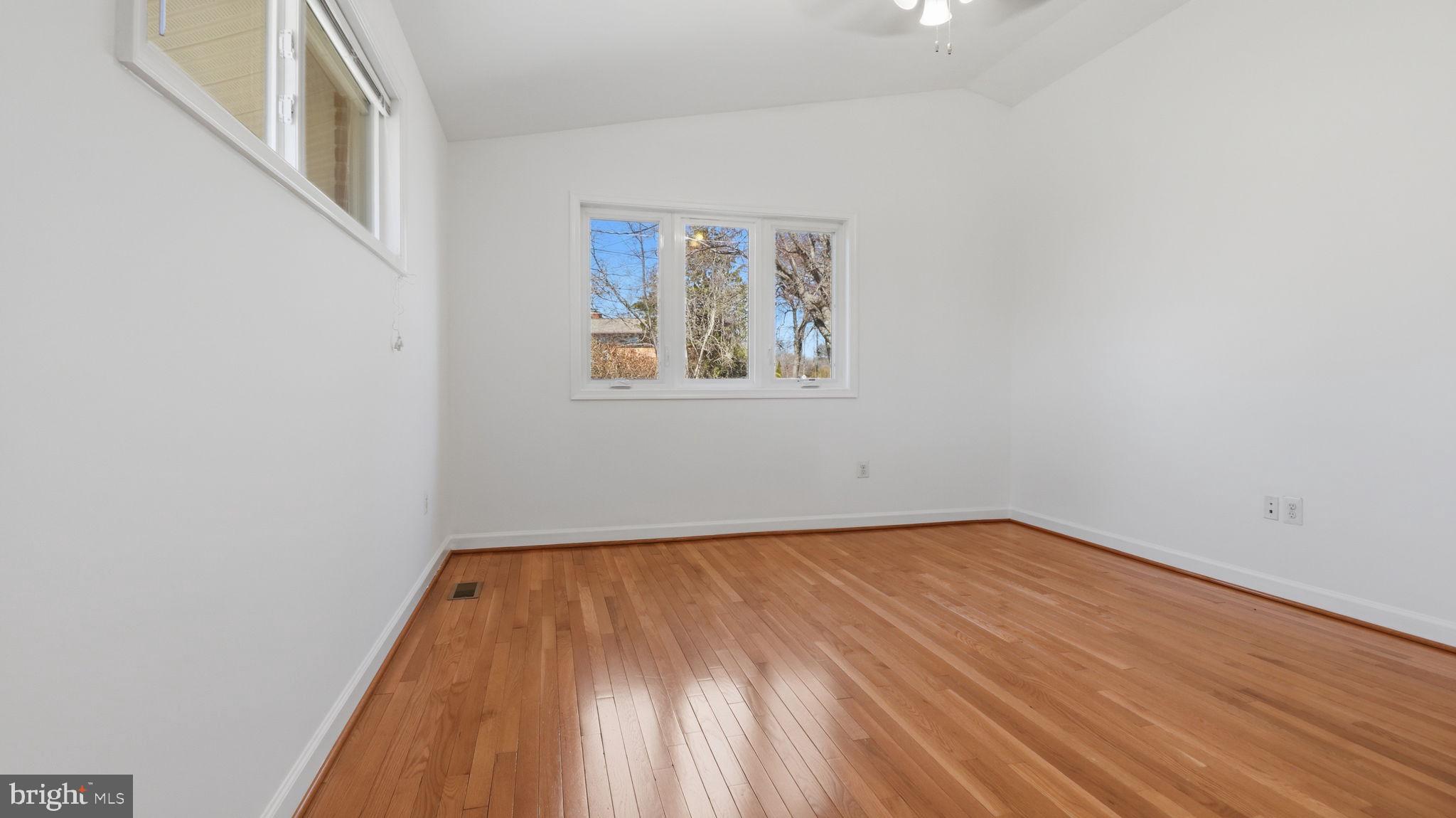 COUNTRY CLUB HILLS - Residential