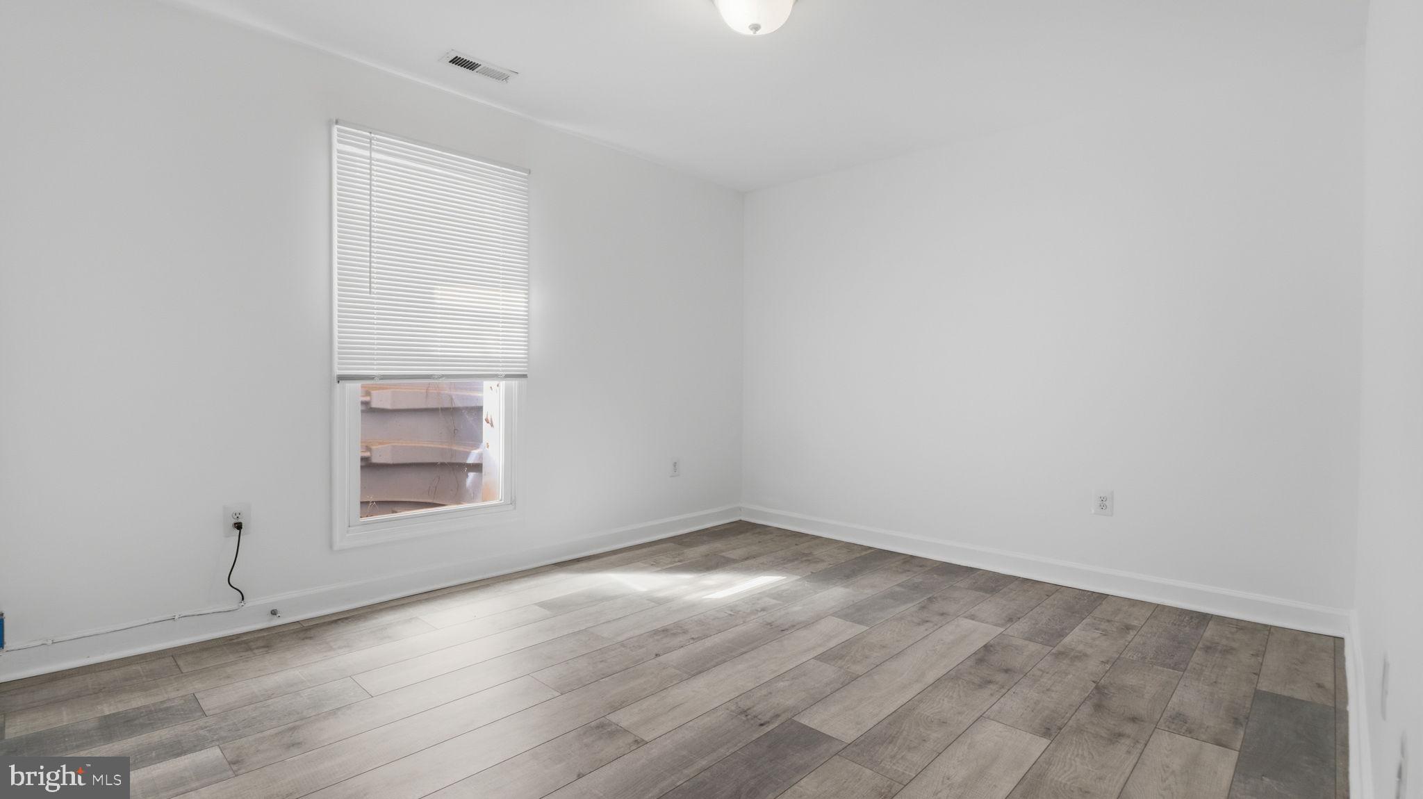 COUNTRY CLUB HILLS - Residential