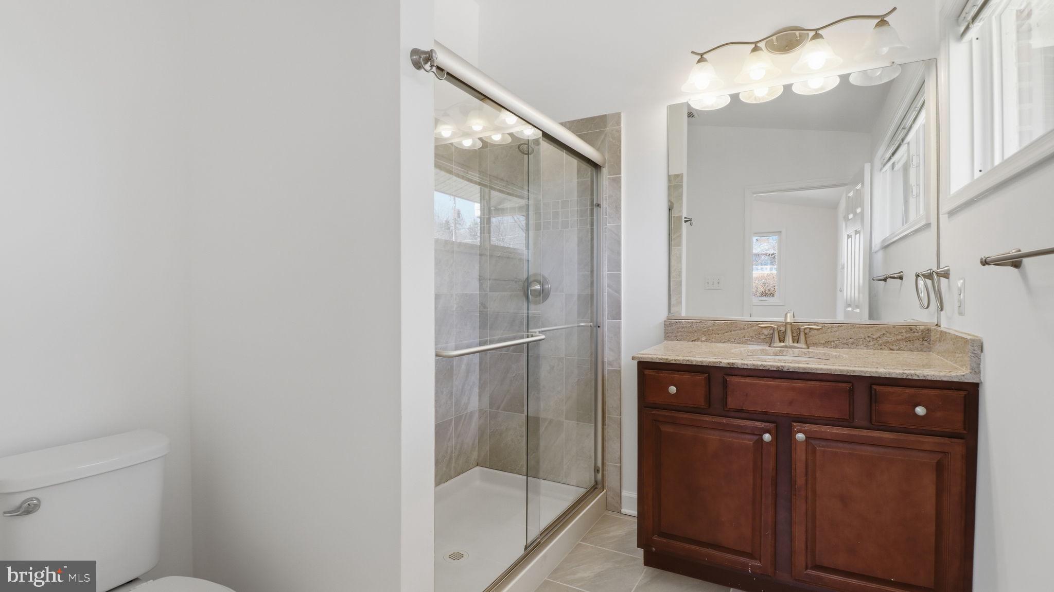 COUNTRY CLUB HILLS - Residential