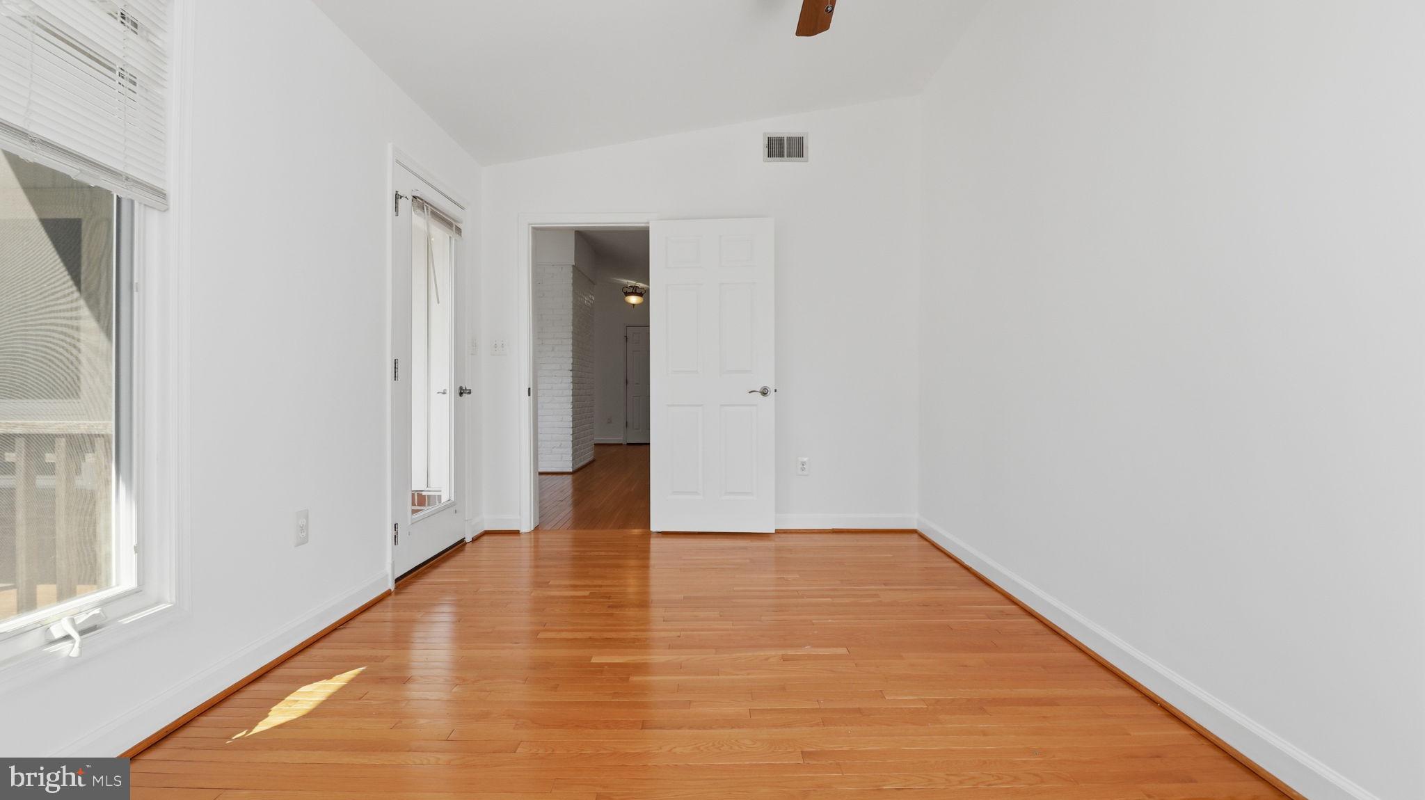 COUNTRY CLUB HILLS - Residential