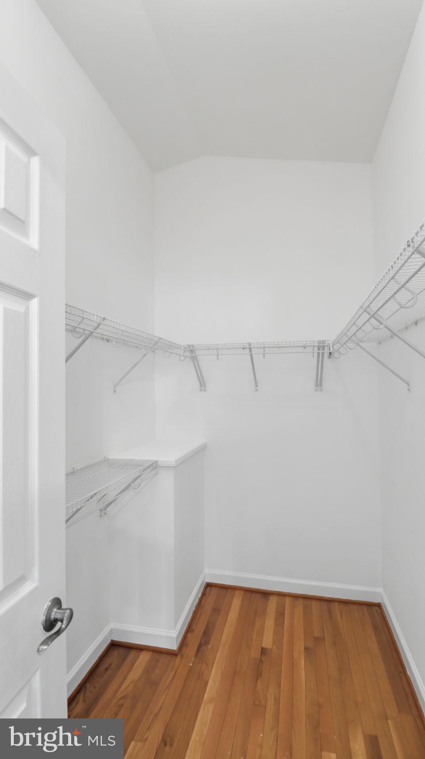 COUNTRY CLUB HILLS - Residential