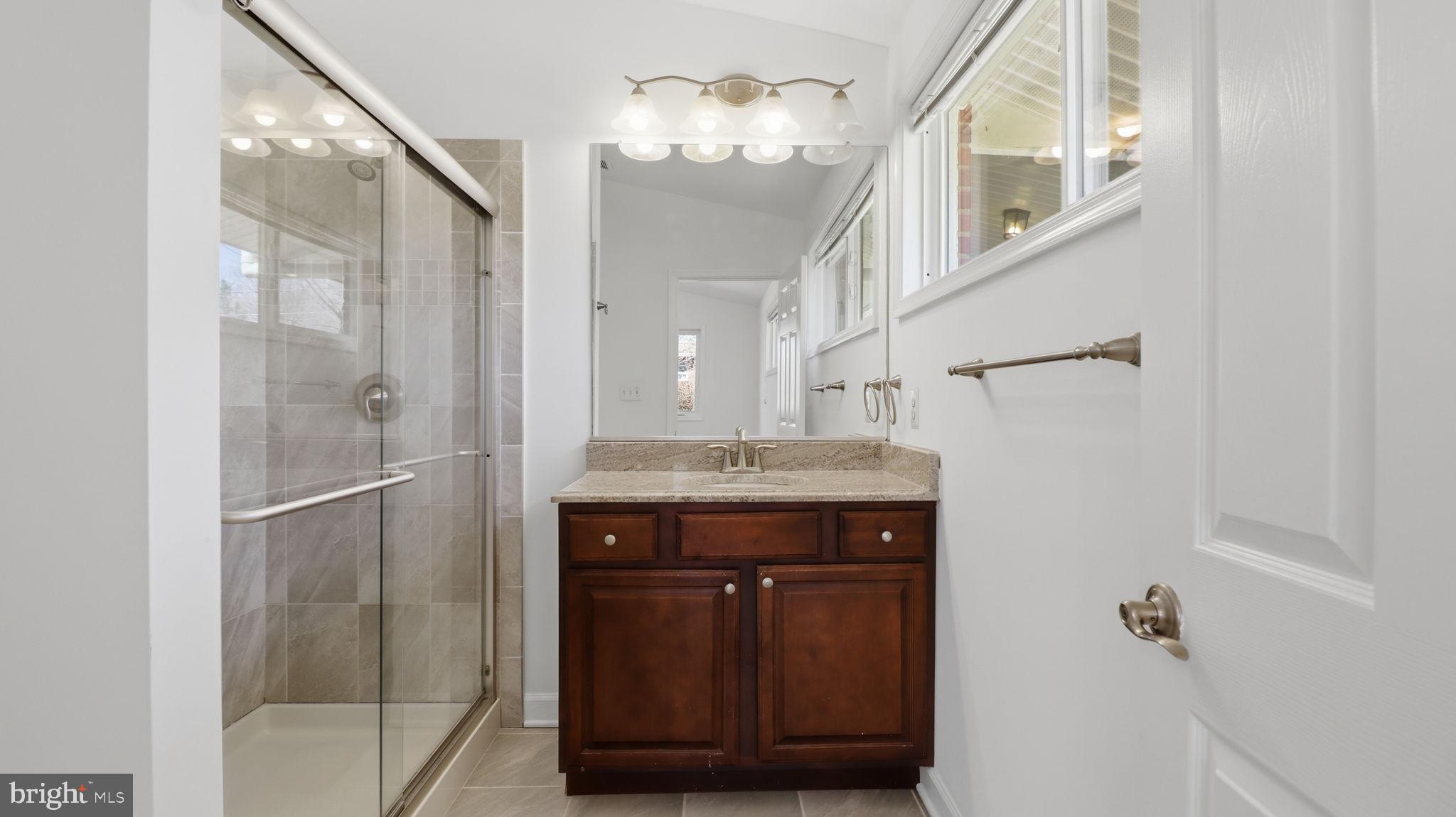 COUNTRY CLUB HILLS - Residential