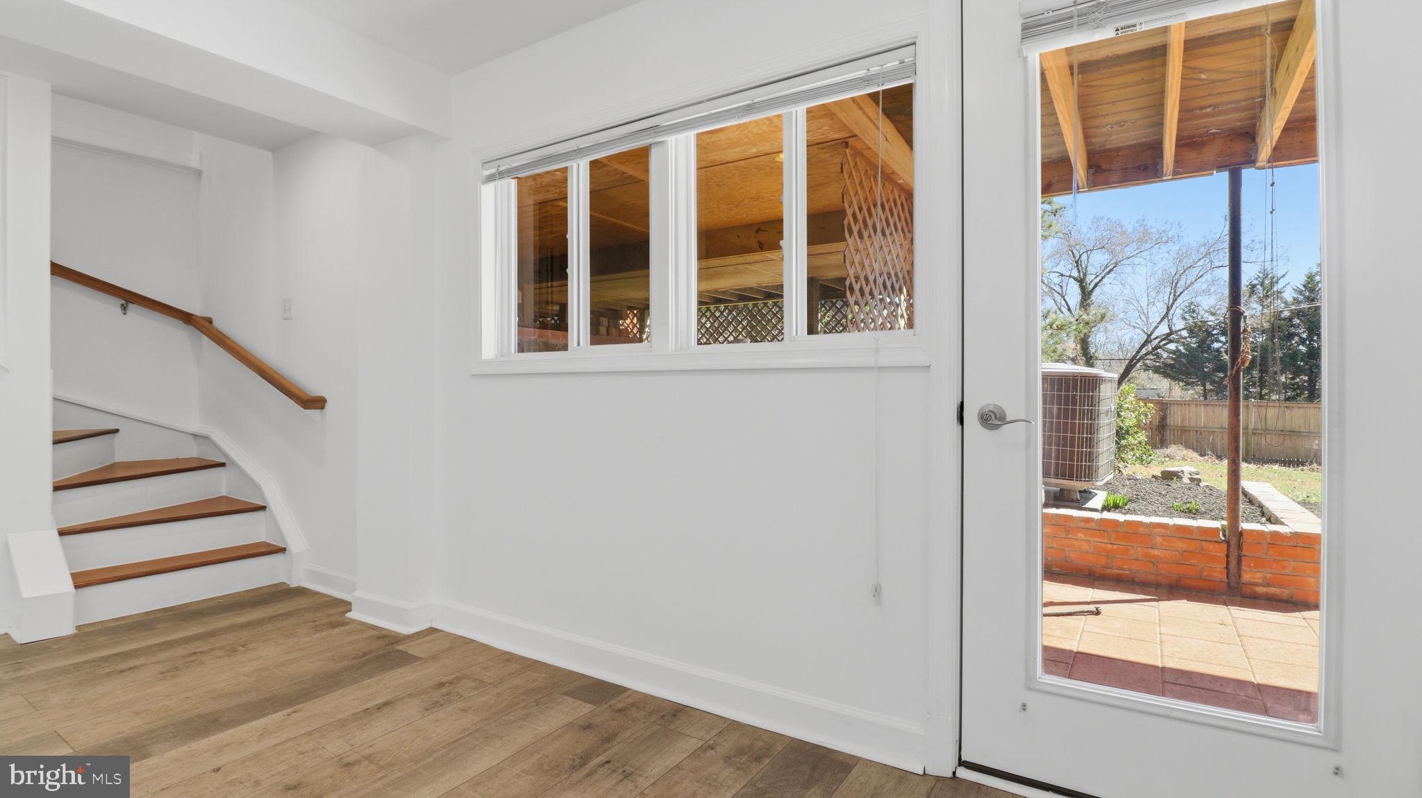 COUNTRY CLUB HILLS - Residential