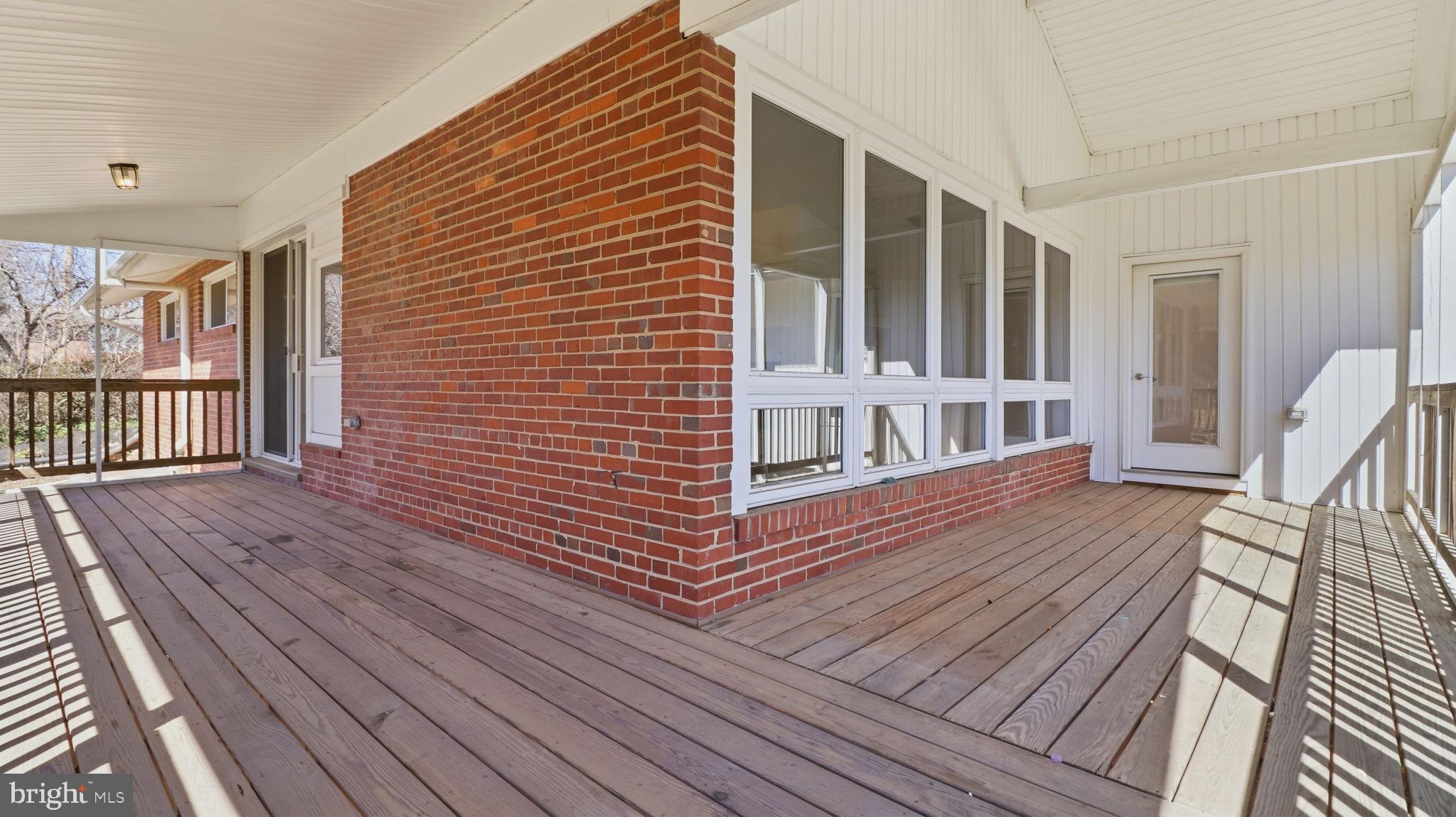 COUNTRY CLUB HILLS - Residential