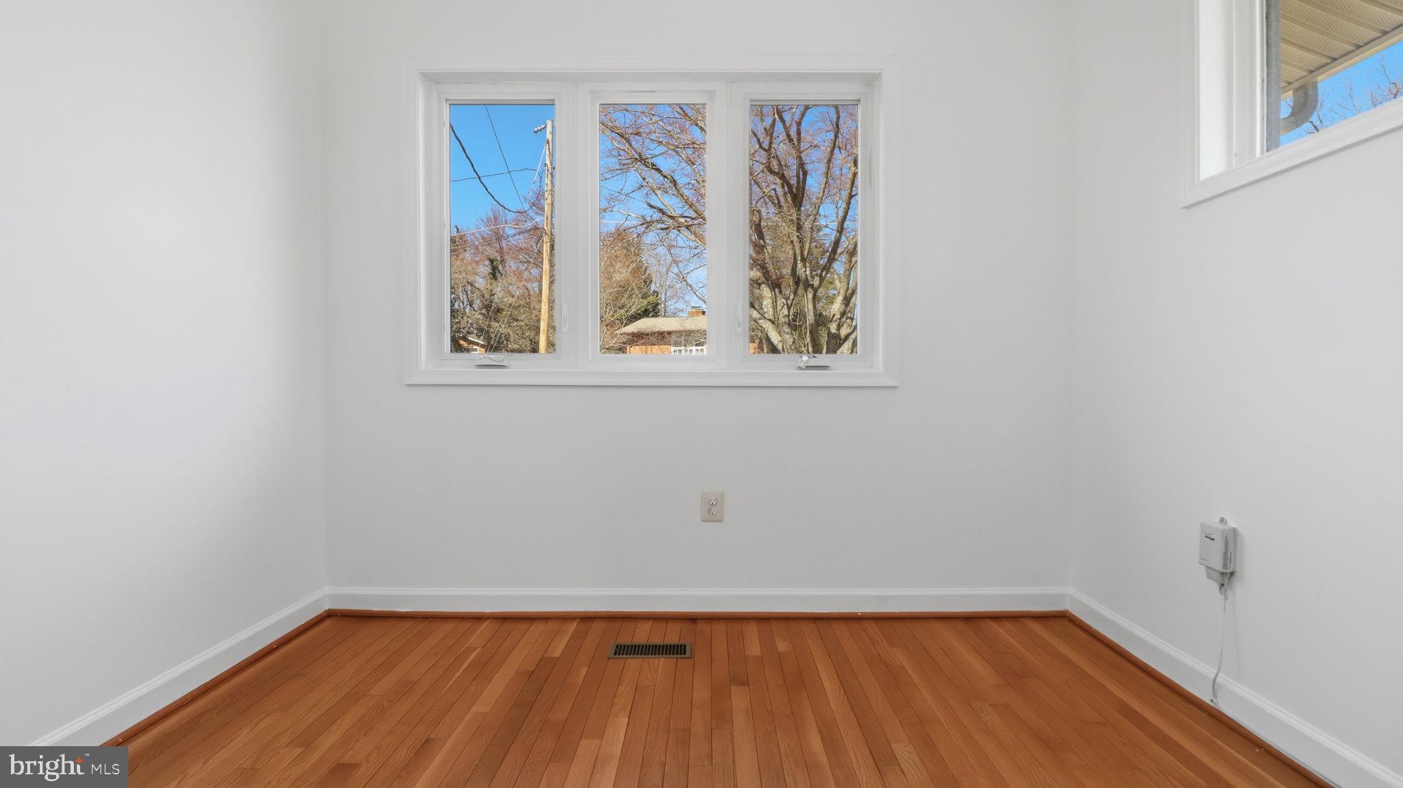 COUNTRY CLUB HILLS - Residential