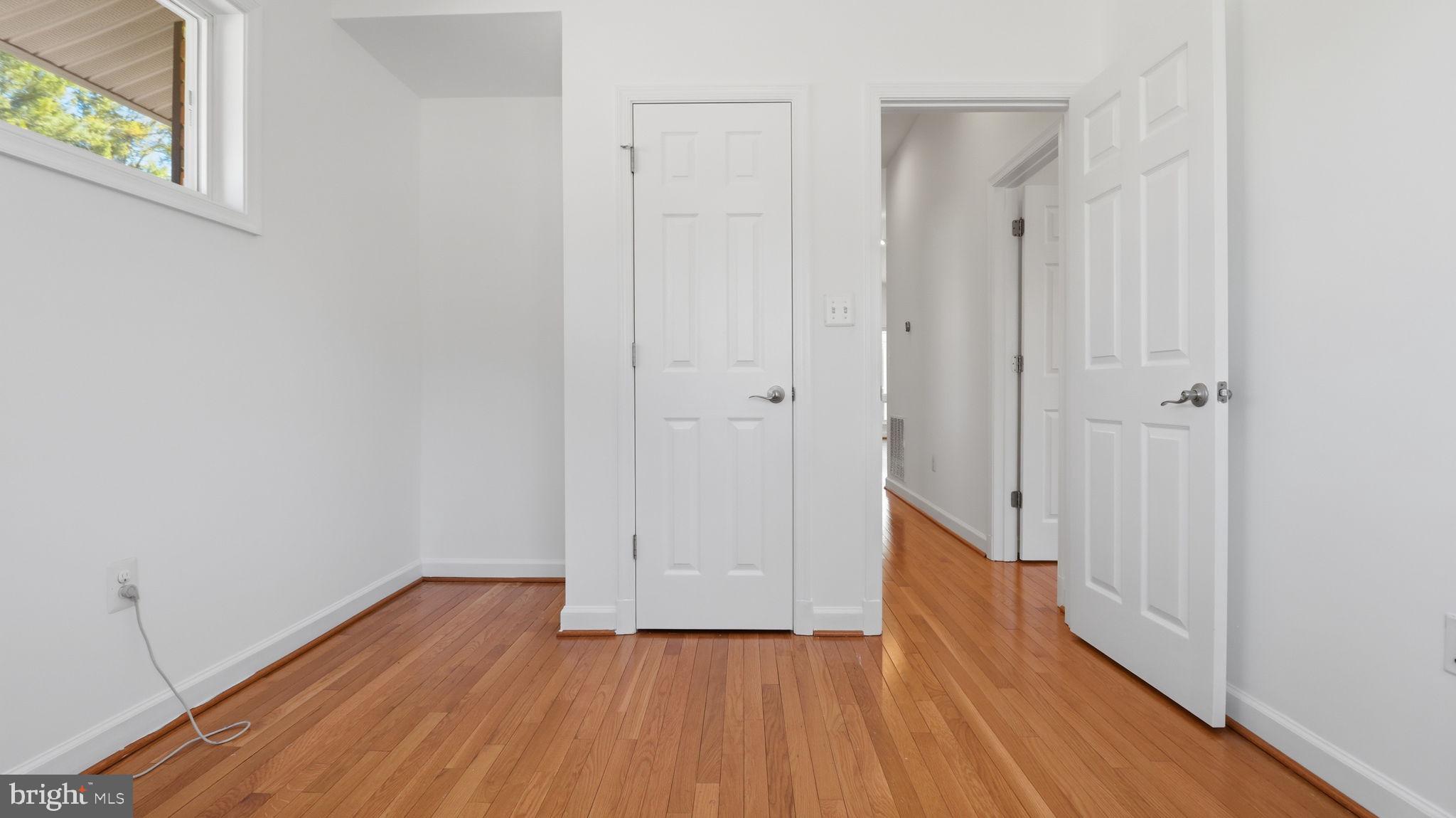 COUNTRY CLUB HILLS - Residential