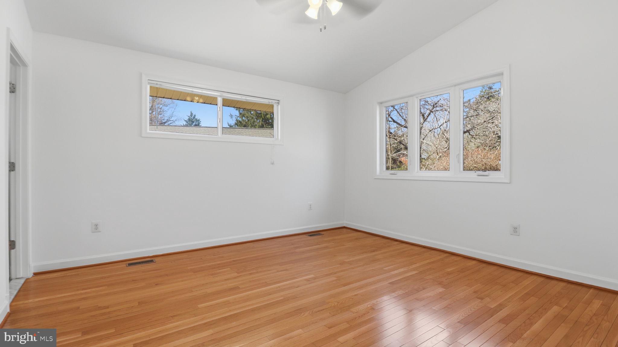 COUNTRY CLUB HILLS - Residential