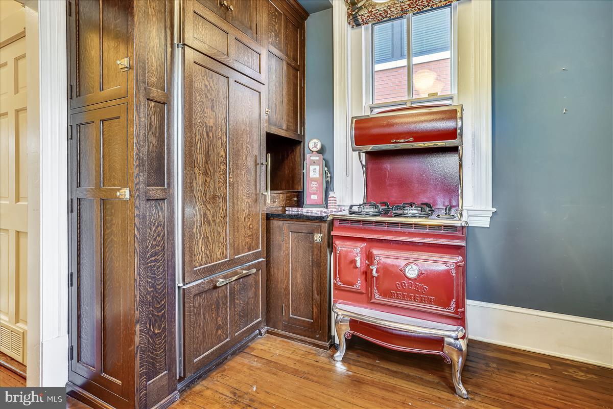 OLD TOWN ALEXANDRIA - Residential