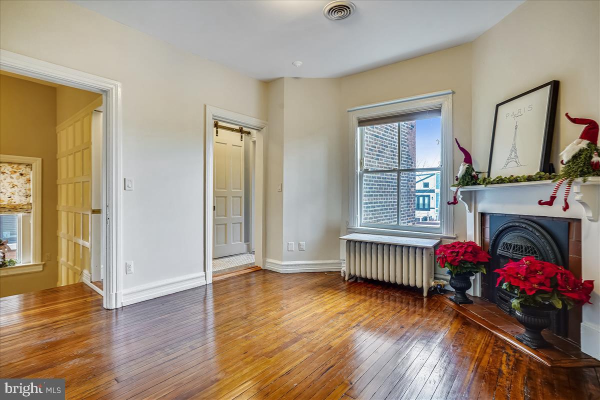 OLD TOWN ALEXANDRIA - Residential